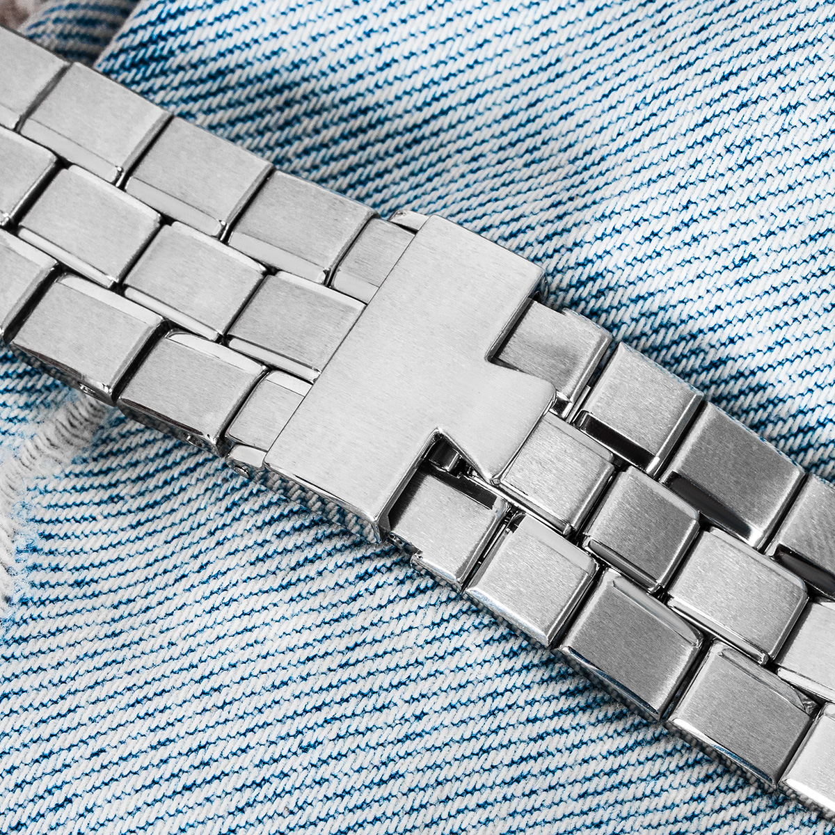 Vacheron Constantin Overseas 49140/423A-8886 Thumbnail 3