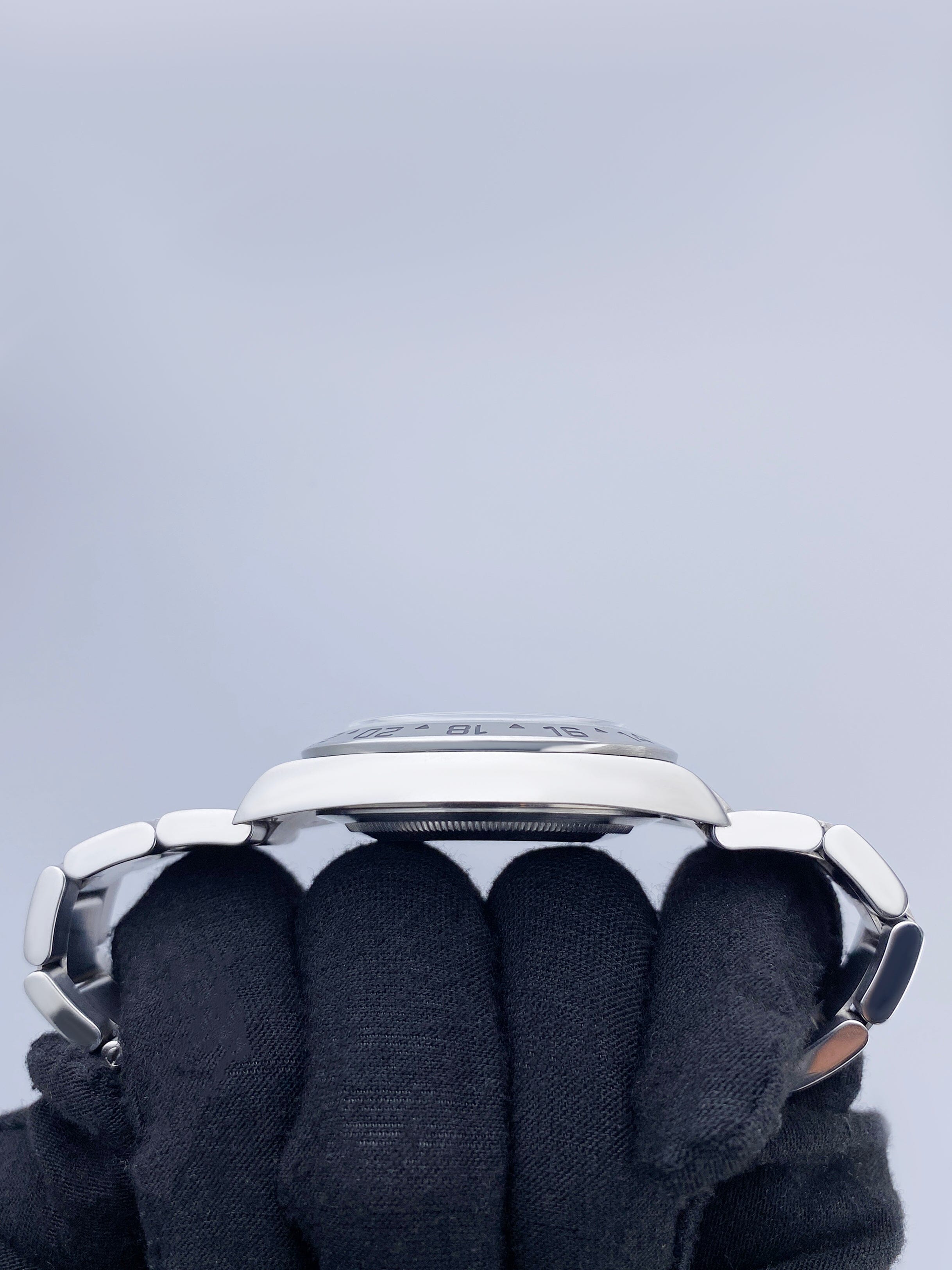 Rolex Explorer II 16570 Thumbnail 7