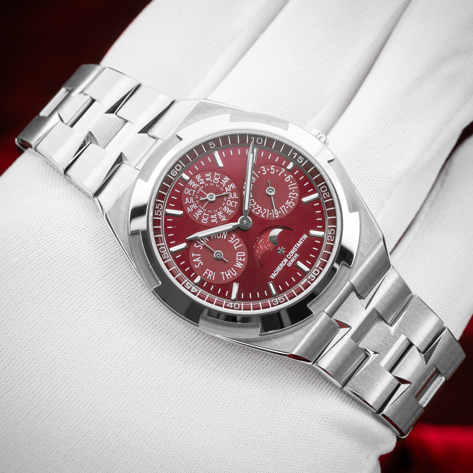 Vacheron Constantin Overseas 4300V/220G-H151 Thumbnail 5