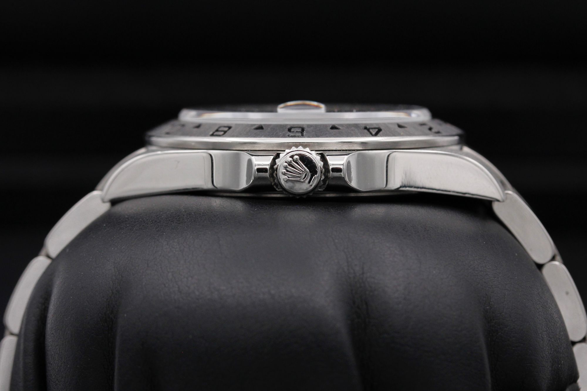 Rolex Explorer II 16570 Thumbnail 3