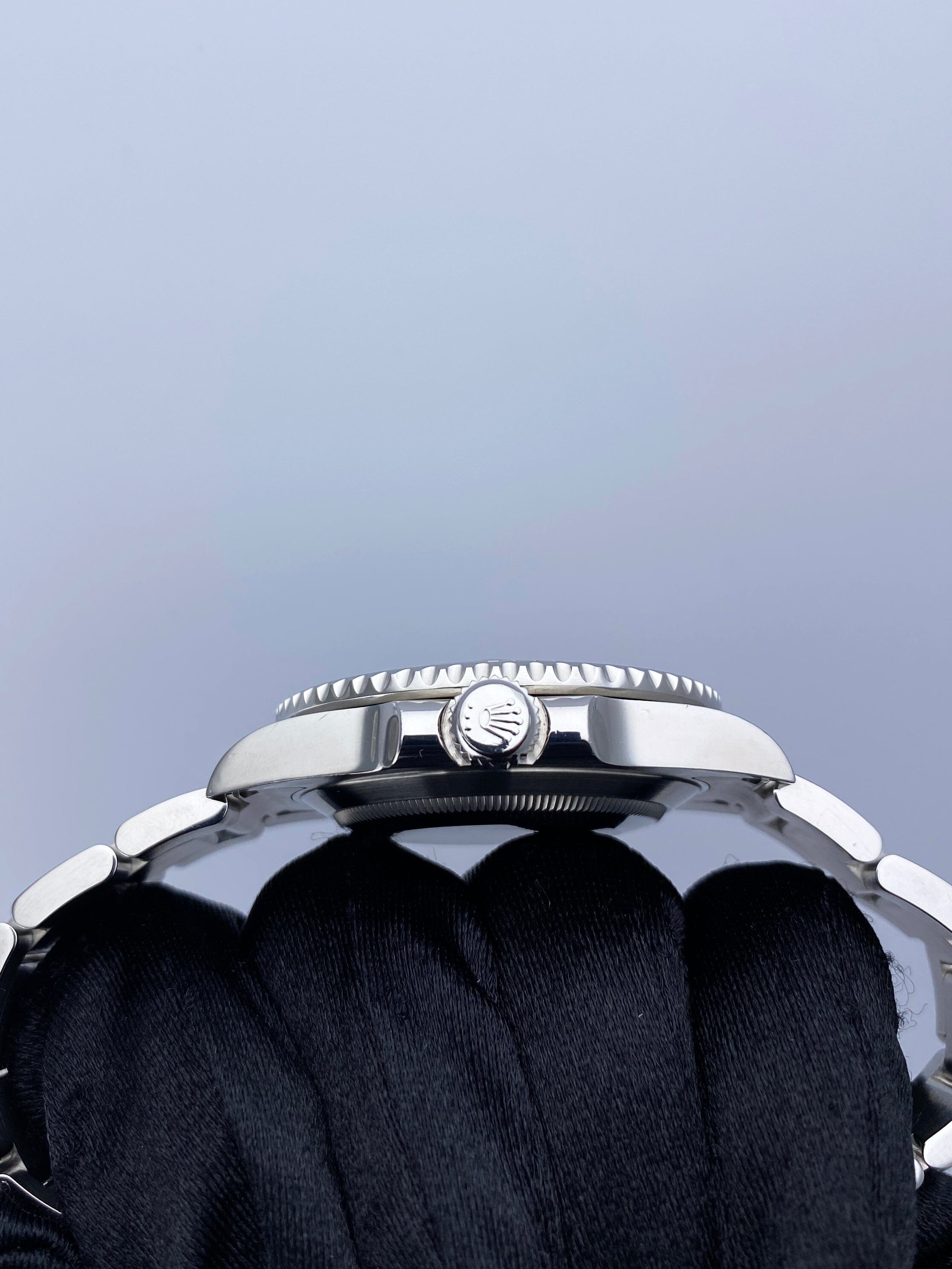 Rolex Submariner Hulk Thumbnail 4