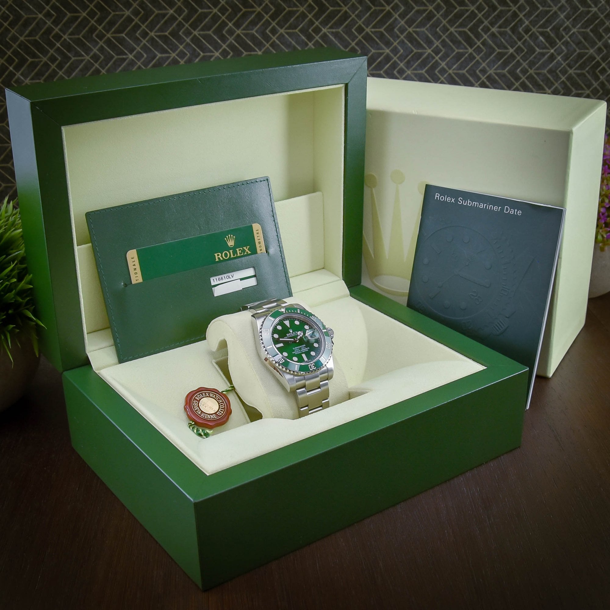 Rolex Submariner Hulk Thumbnail 7