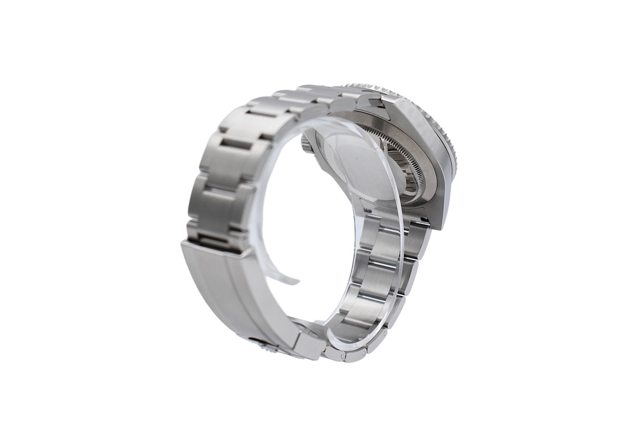 Rolex Submariner 114060 Thumbnail 4