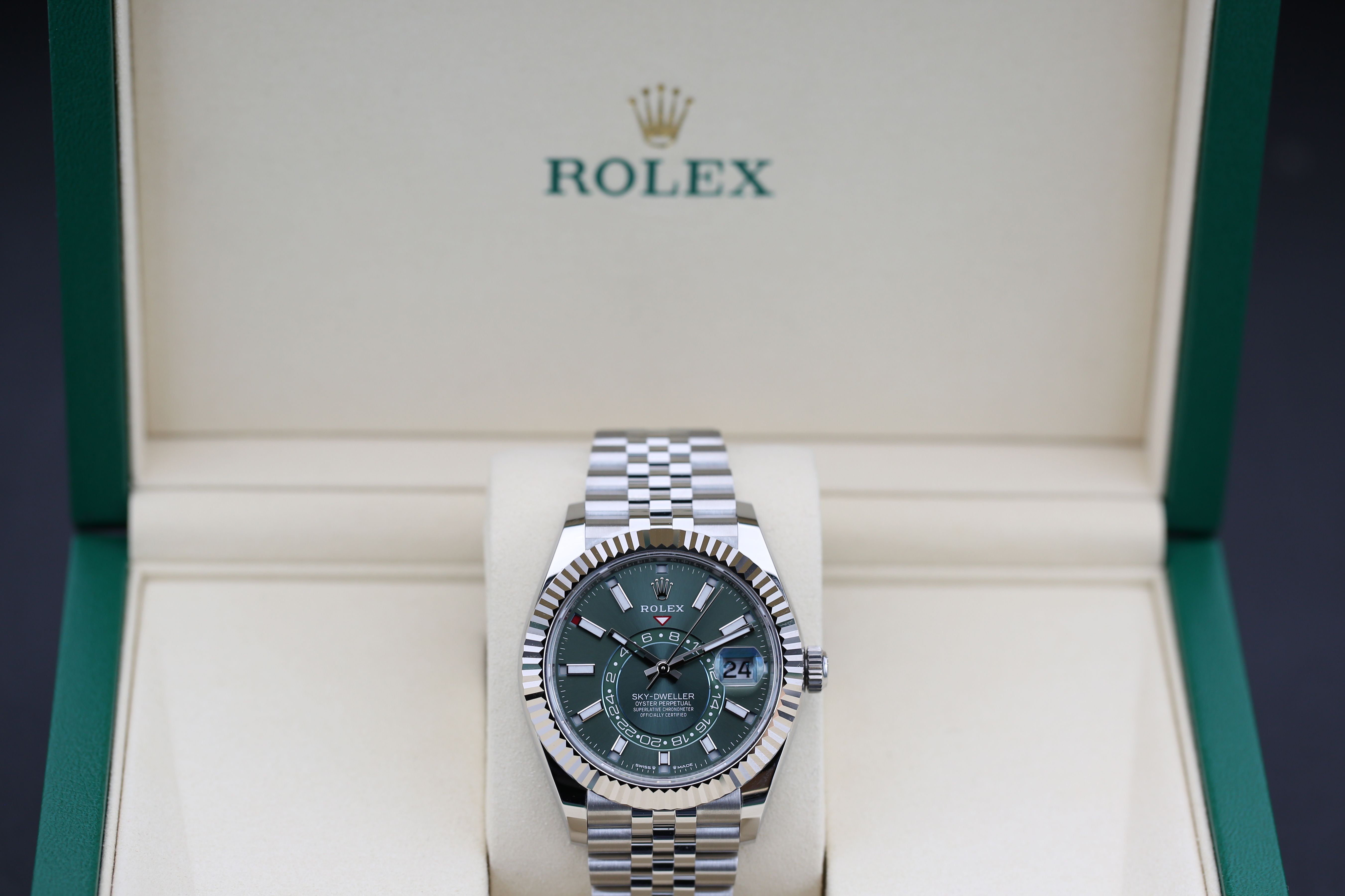 Rolex Sky-Dweller 336934 Thumbnail 4