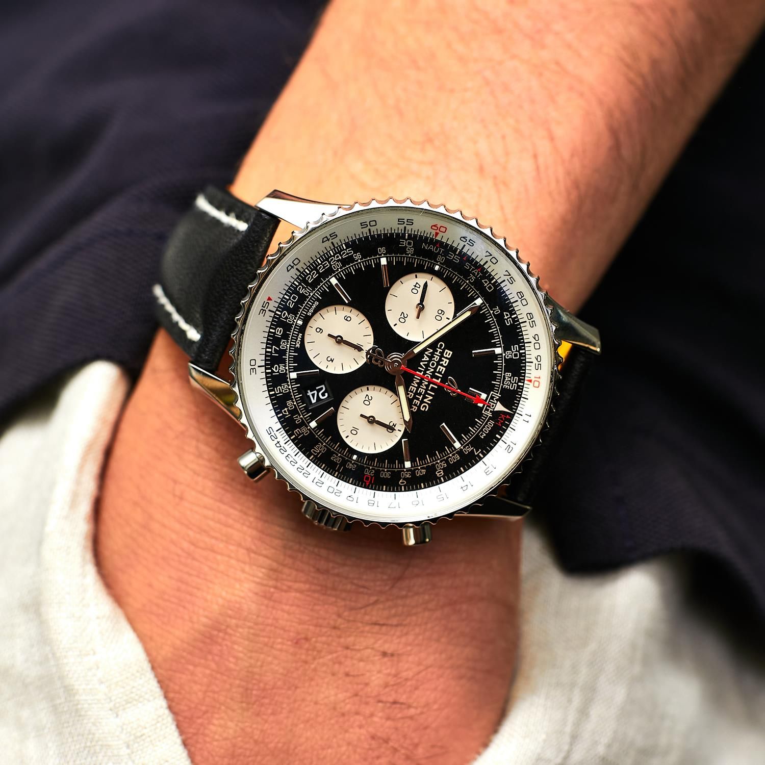 Breitling Navitimer B01 Chronograph 43 AB0121 Thumbnail 5