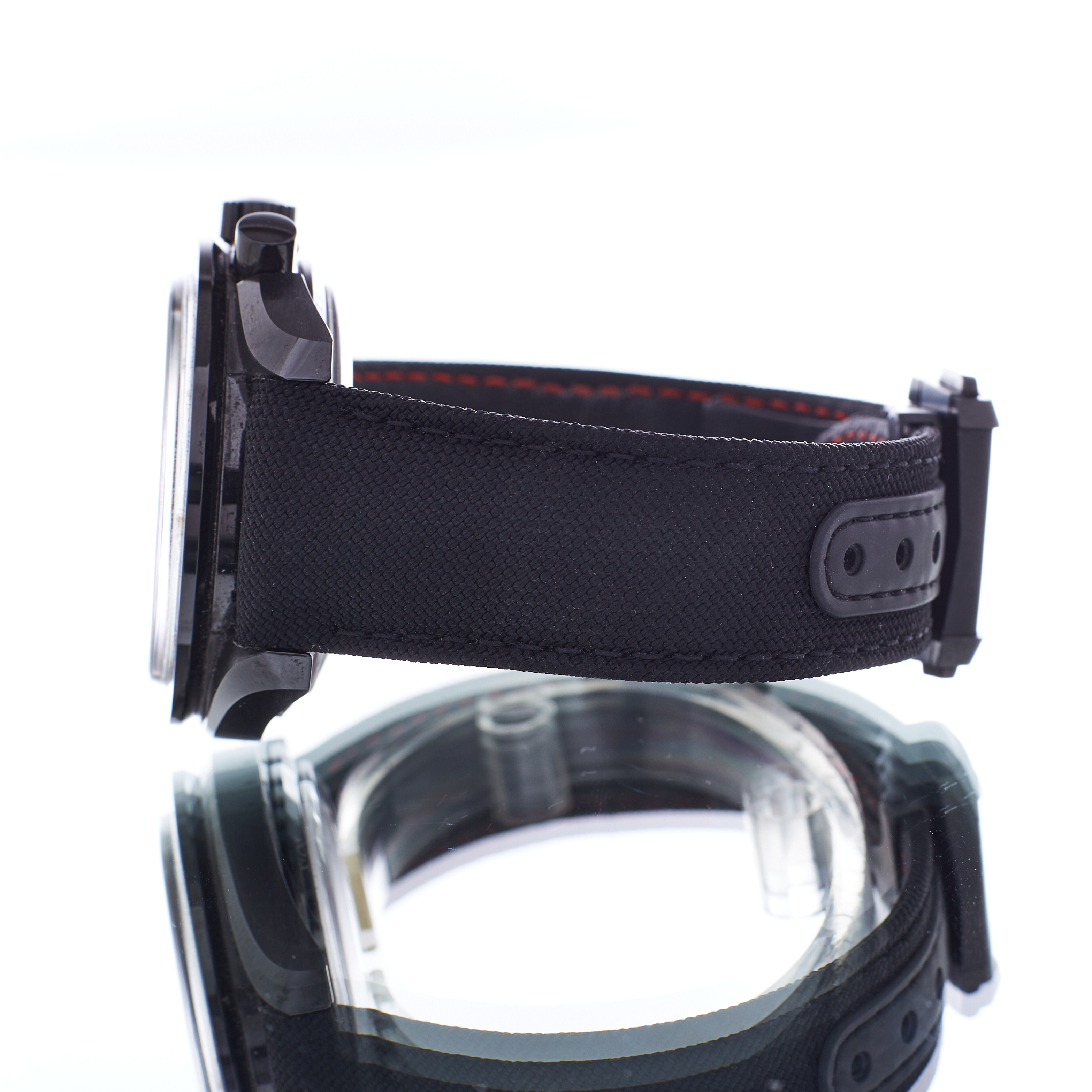 Omega Speedmaster Dark Side of the Moon 311.92.44.51.01.003 Thumbnail 2