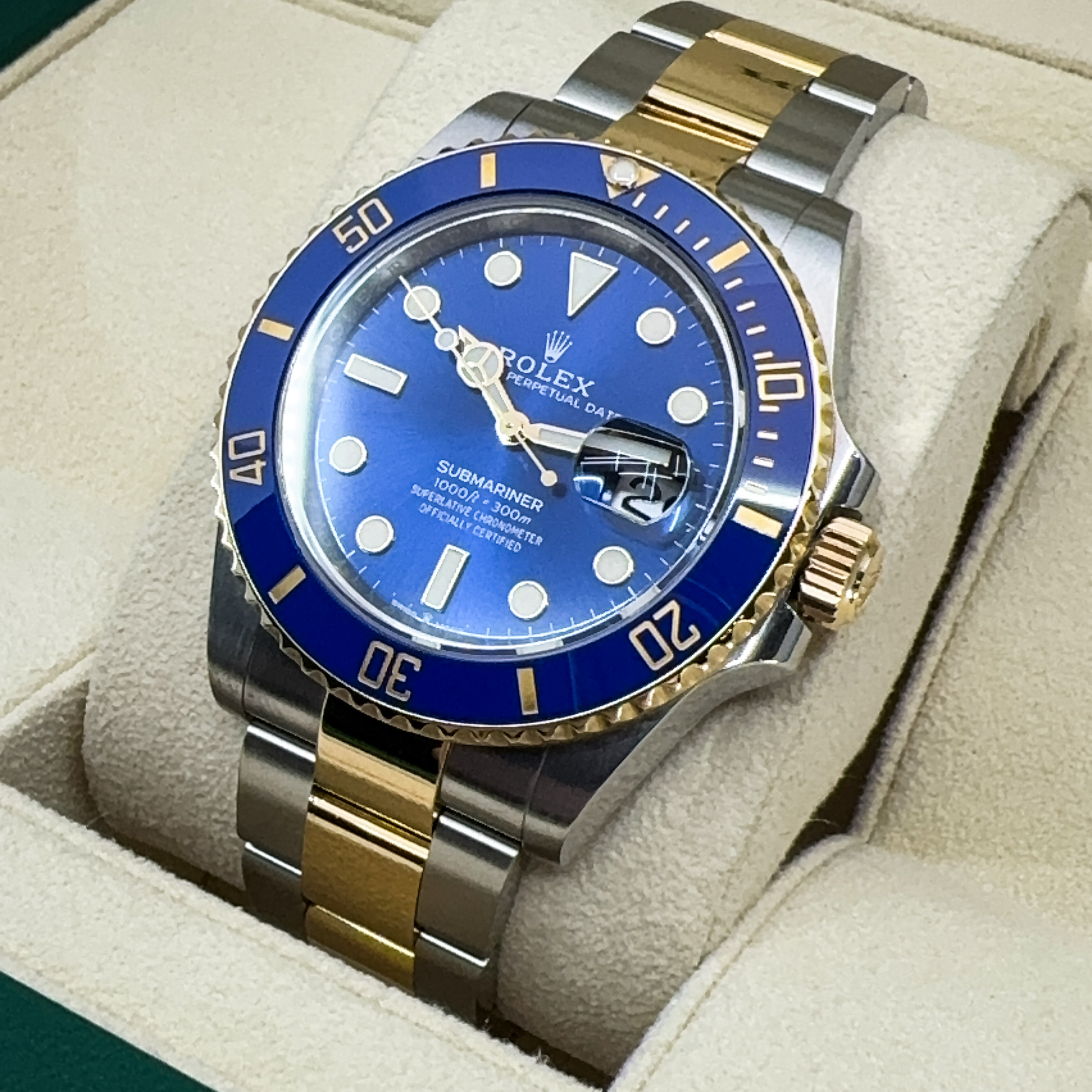 Rolex Submariner 126613 LB Thumbnail 4