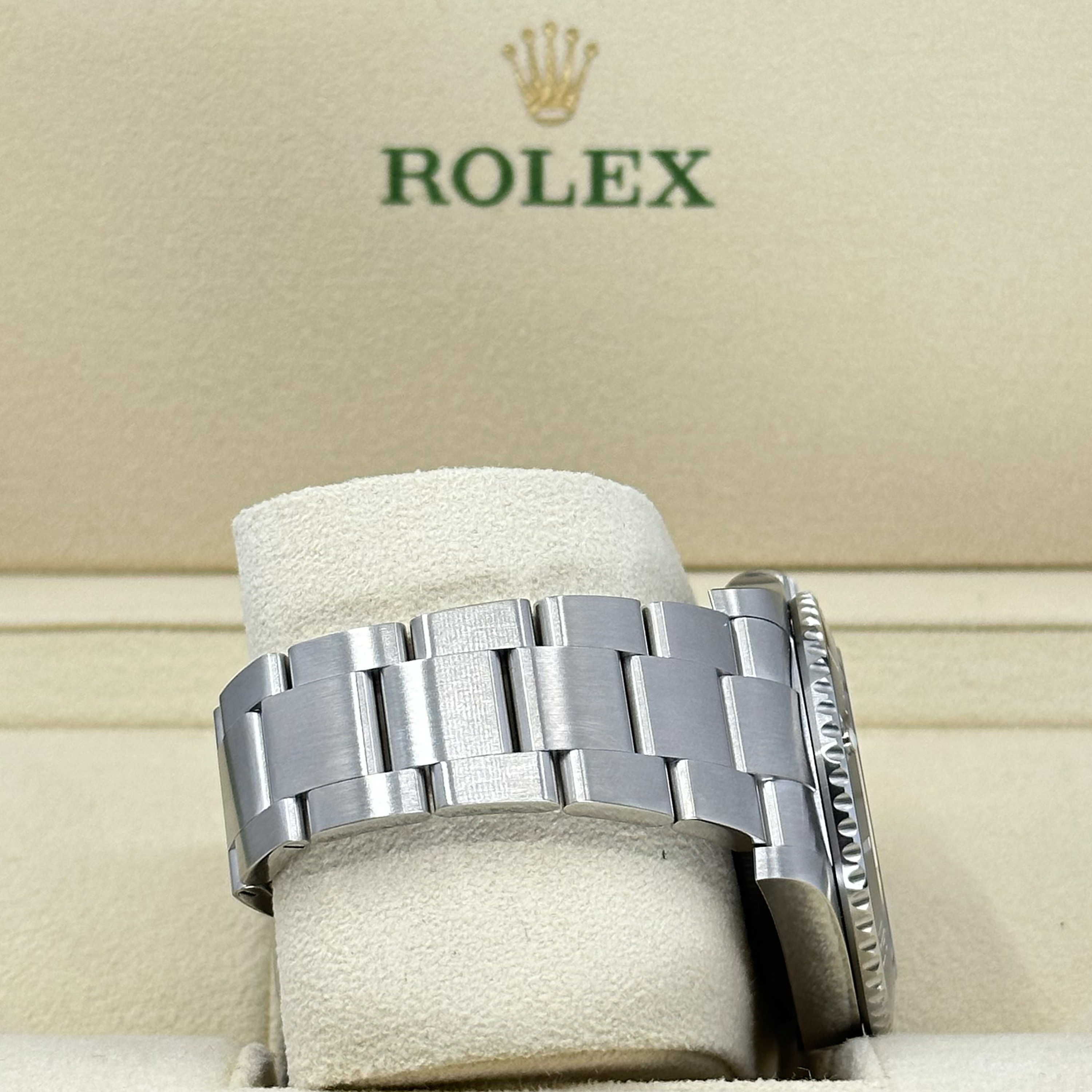 Rolex Submariner 124060 Thumbnail 5