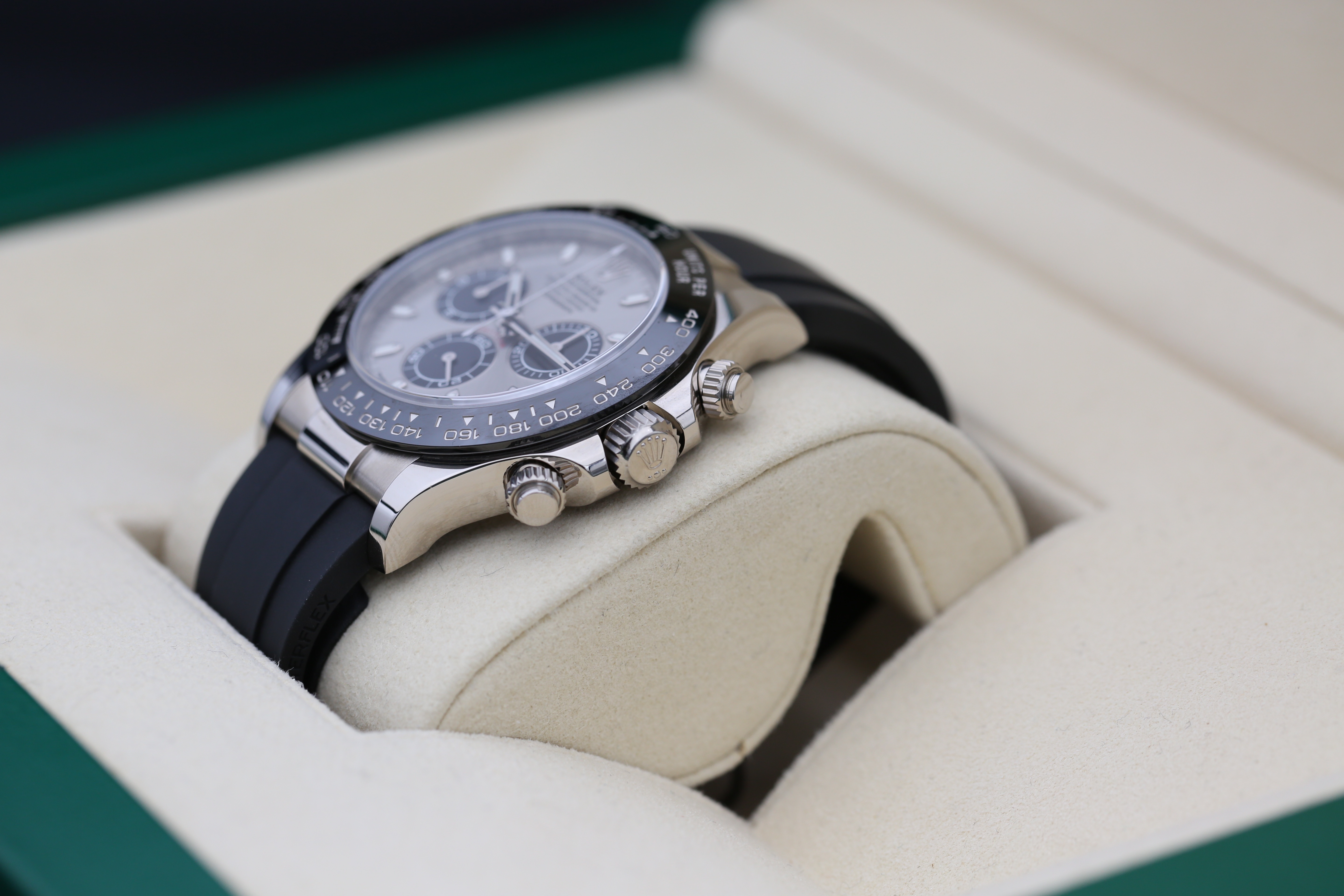 Rolex Daytona 116519 LN Thumbnail 6