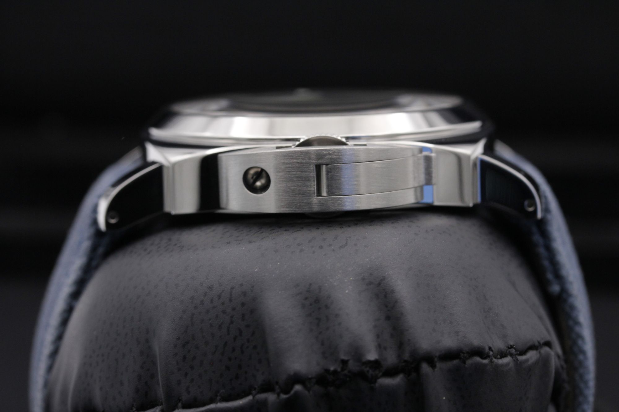 Panerai Luminor Logo PAM00777 Thumbnail 3