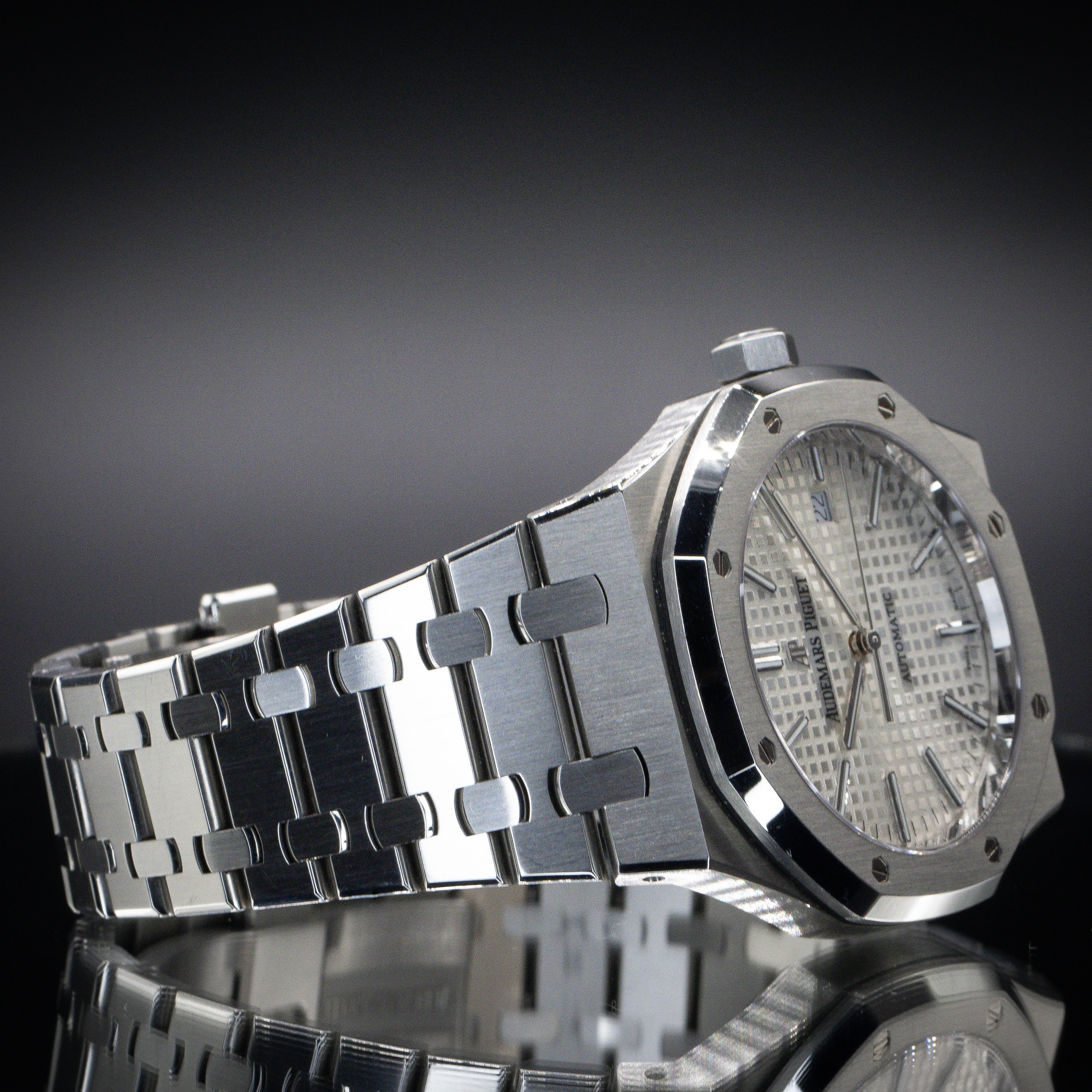 Audemars Piguet Royal Oak 15400ST.OO.1220ST.02 Thumbnail 3