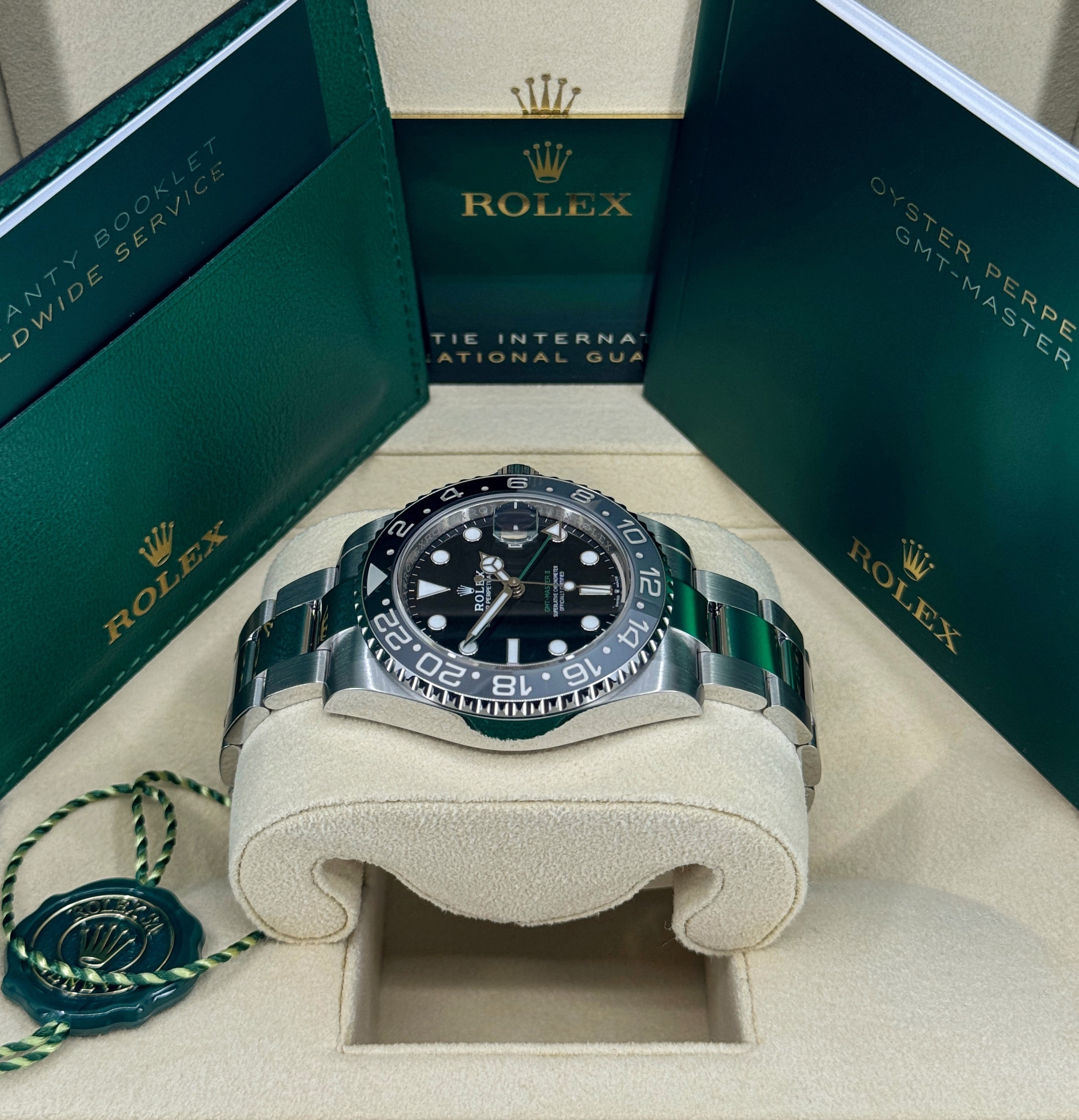 Rolex GMT Master II 126710 GRNR Thumbnail 2