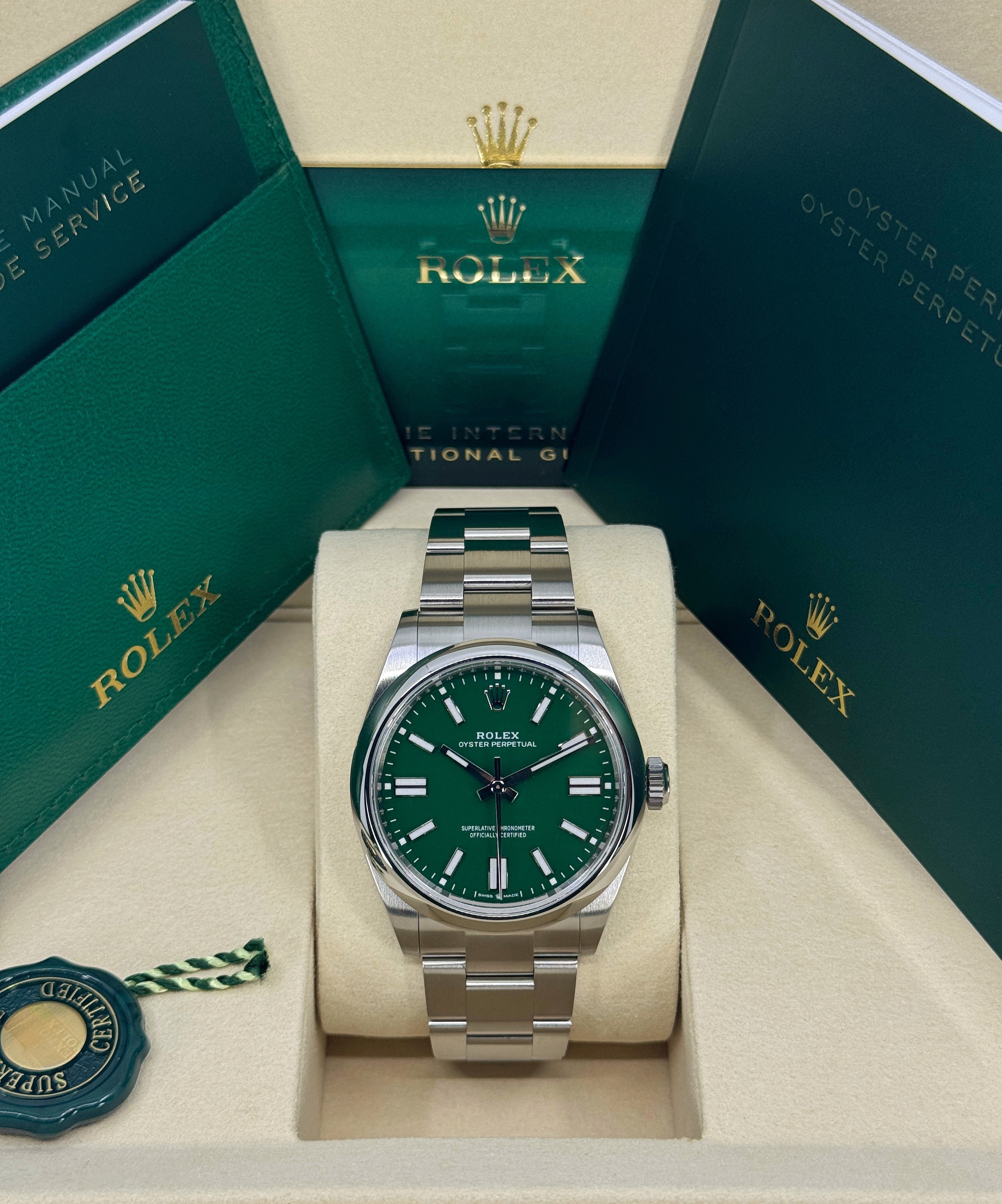Rolex Oyster Perpetual 41 134300 Thumbnail 7