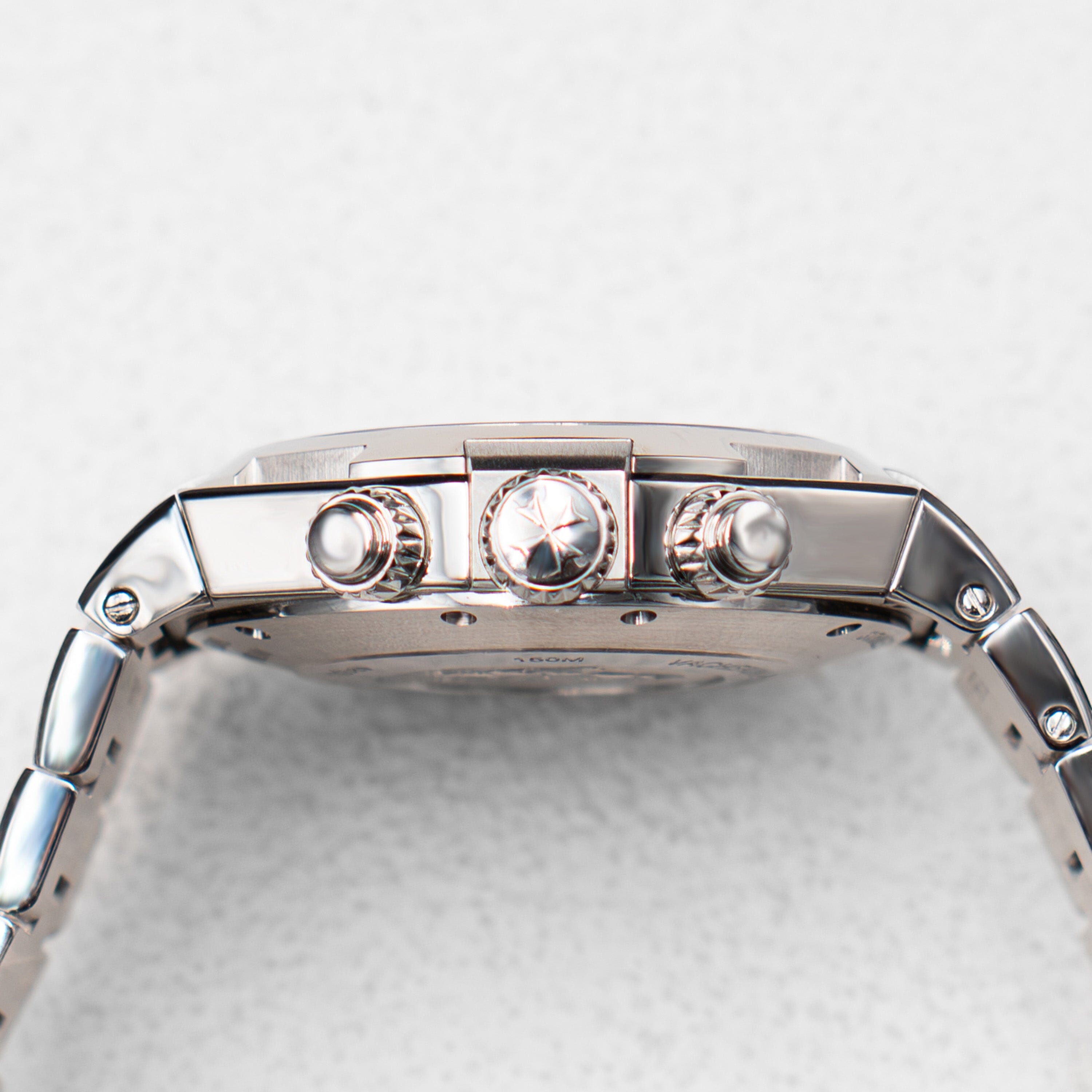 Vacheron Constantin Overseas 49150/B01A-9745 Thumbnail 3