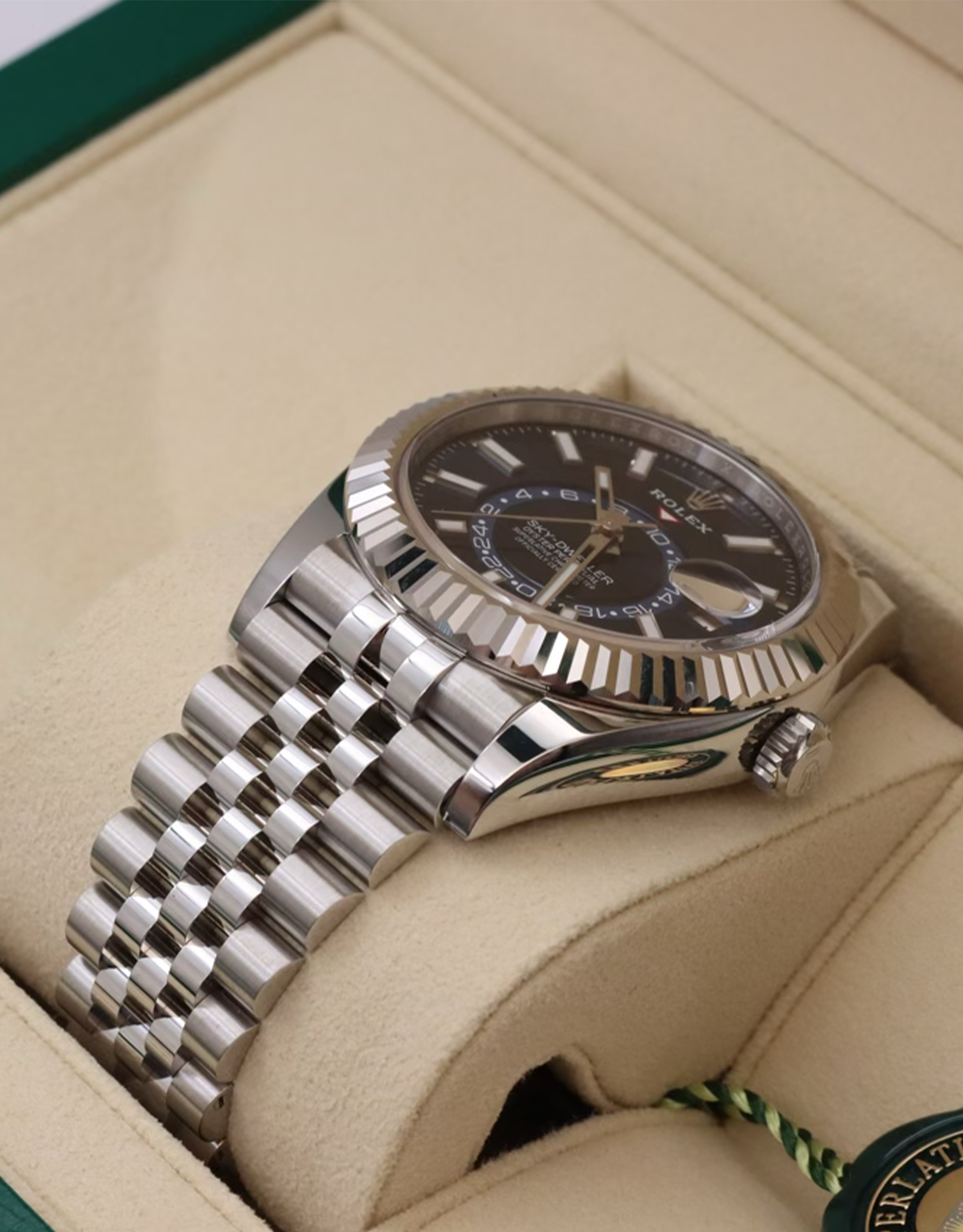Rolex Sky-Dweller 336934 Thumbnail 2