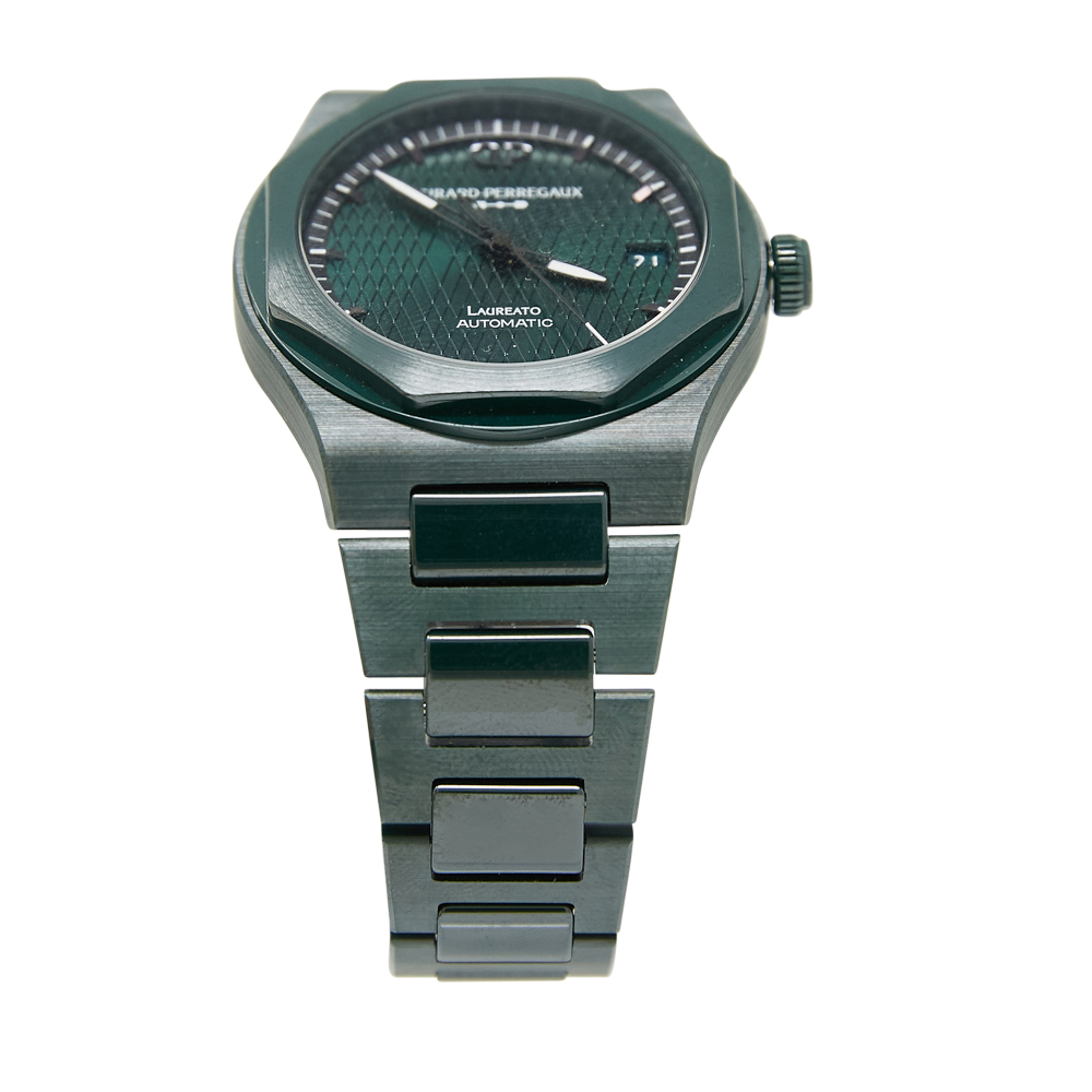 Girard Perregaux Laureato 81005-32-3080-1CX Thumbnail 2