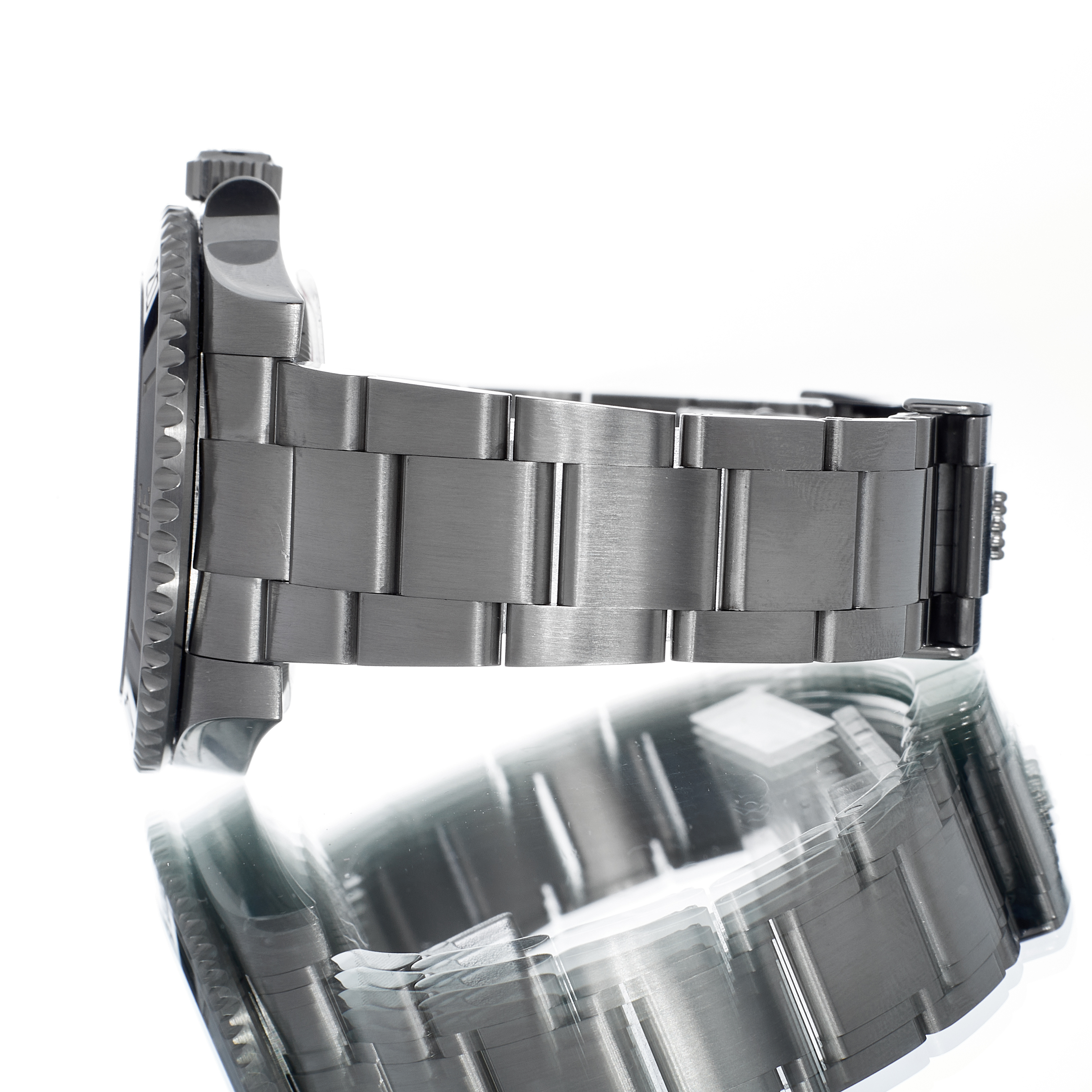 Rolex Submariner 114060 Thumbnail 2