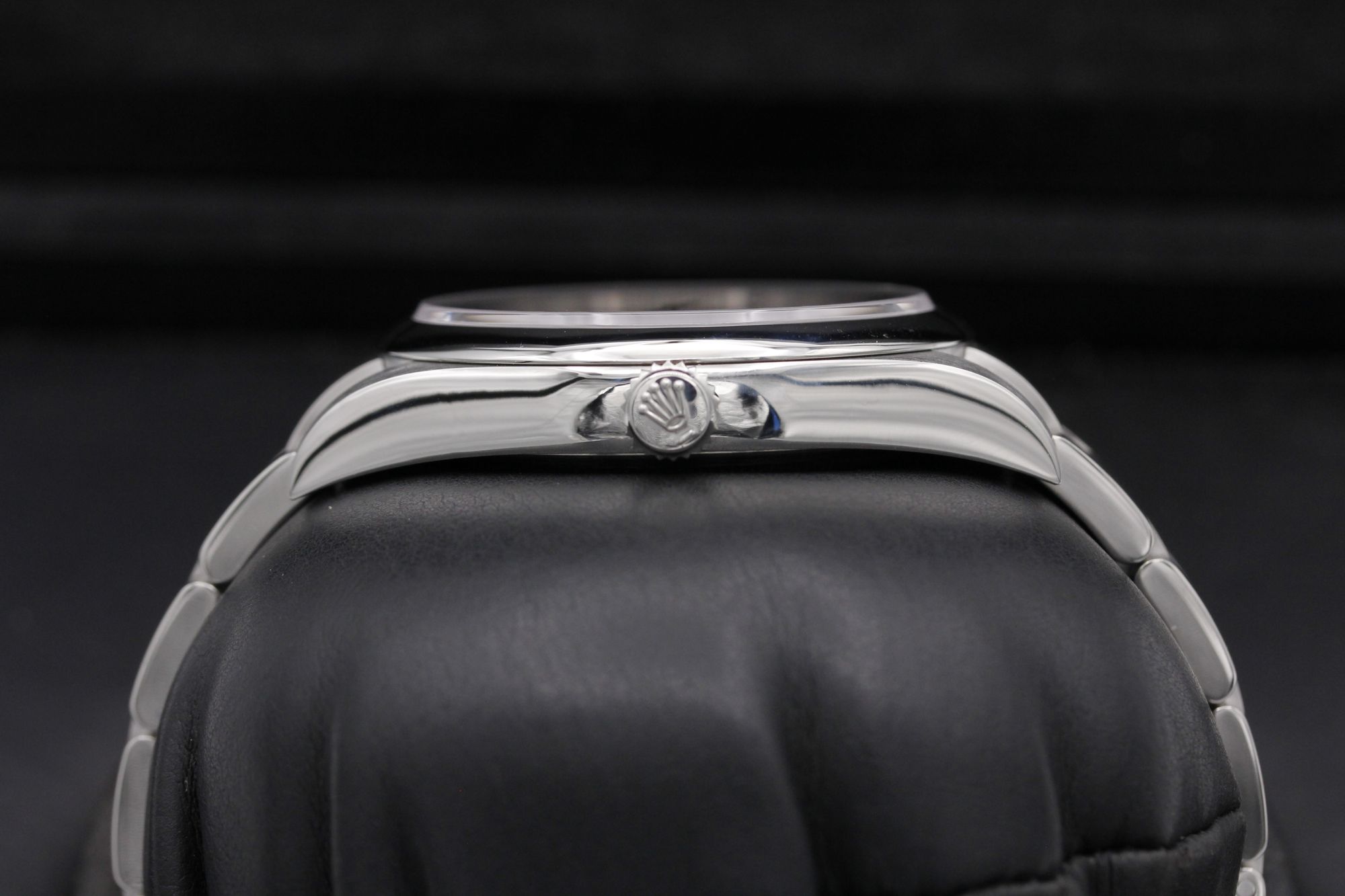 Rolex Oyster Perpetual 114300 Thumbnail 3