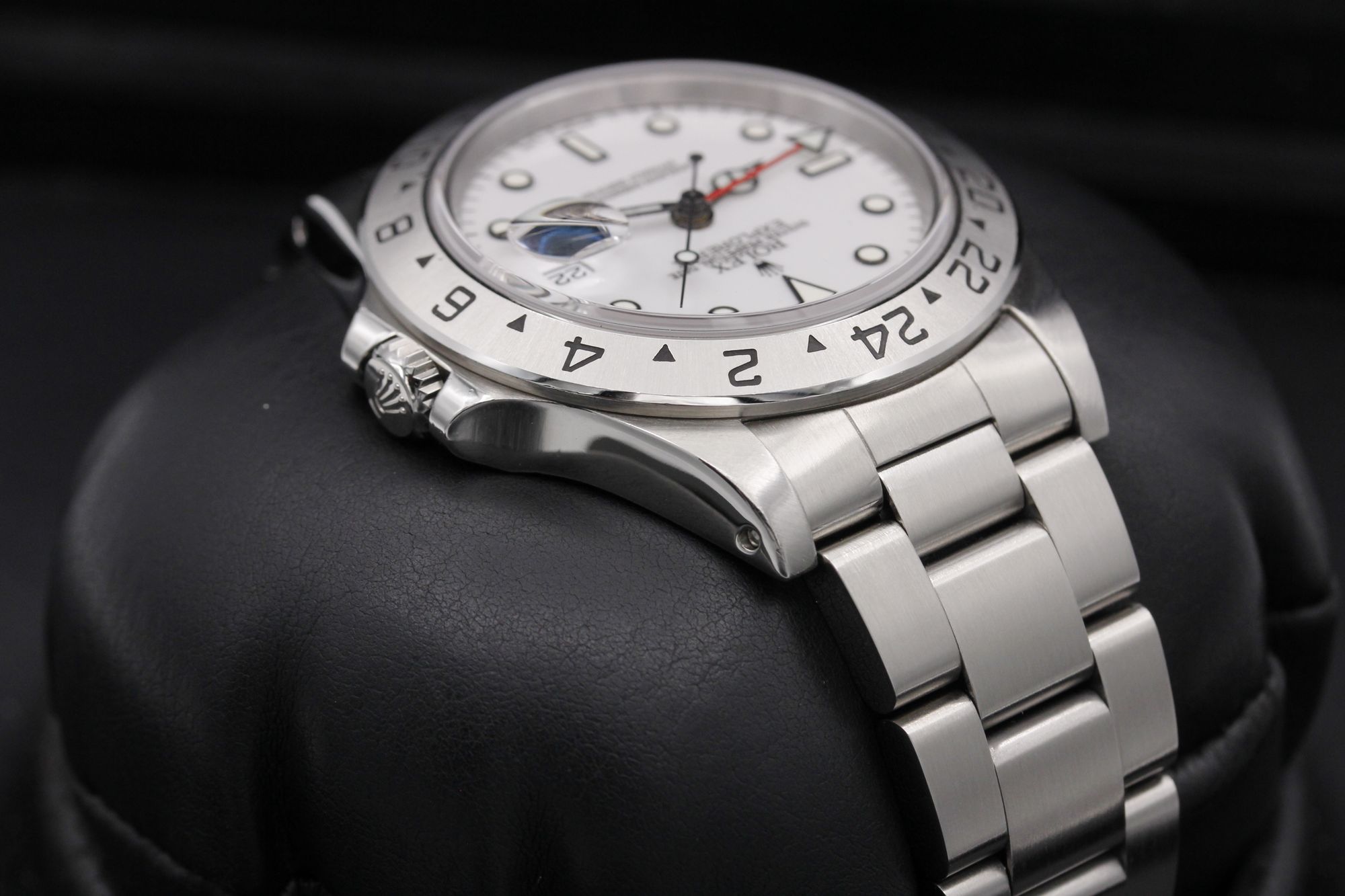 Rolex Explorer II 16570 Thumbnail 4