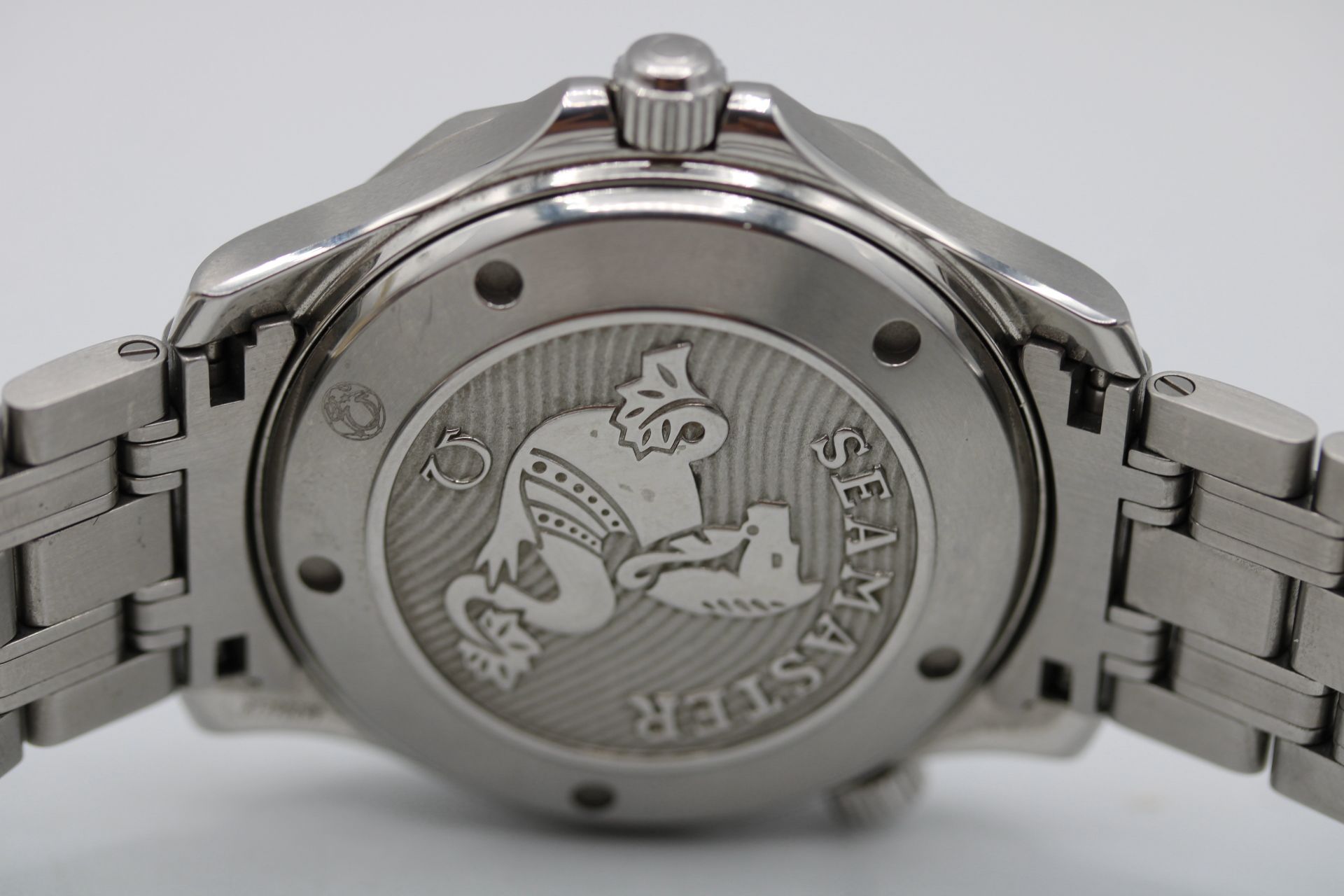 Omega Seamaster 300m 212.30.41.20.03.001 Thumbnail 4
