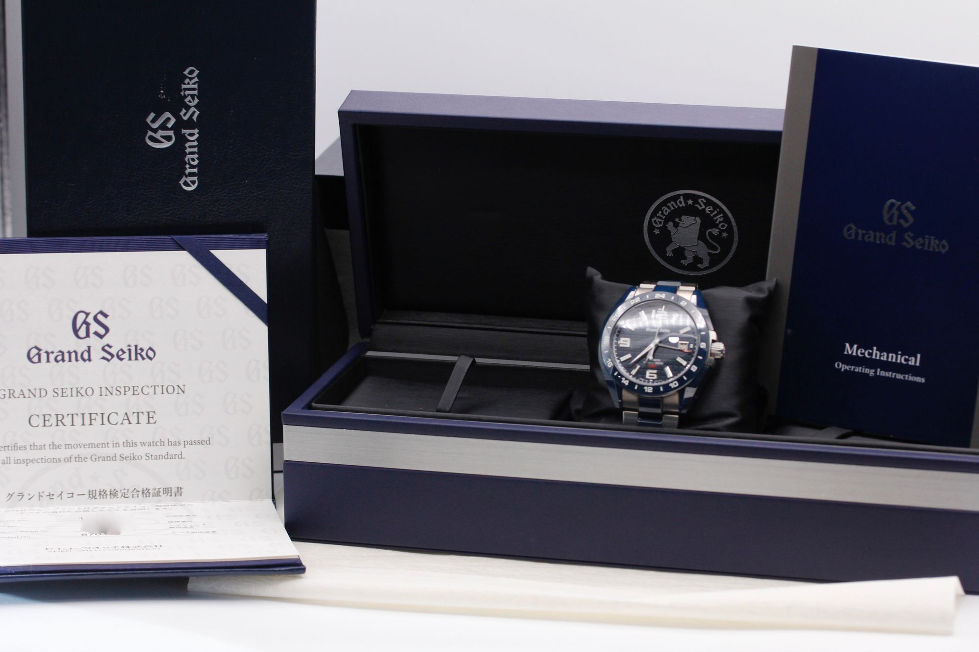 Grand Seiko Hi-Beat 36000 GMT SBGJ233 Thumbnail 5