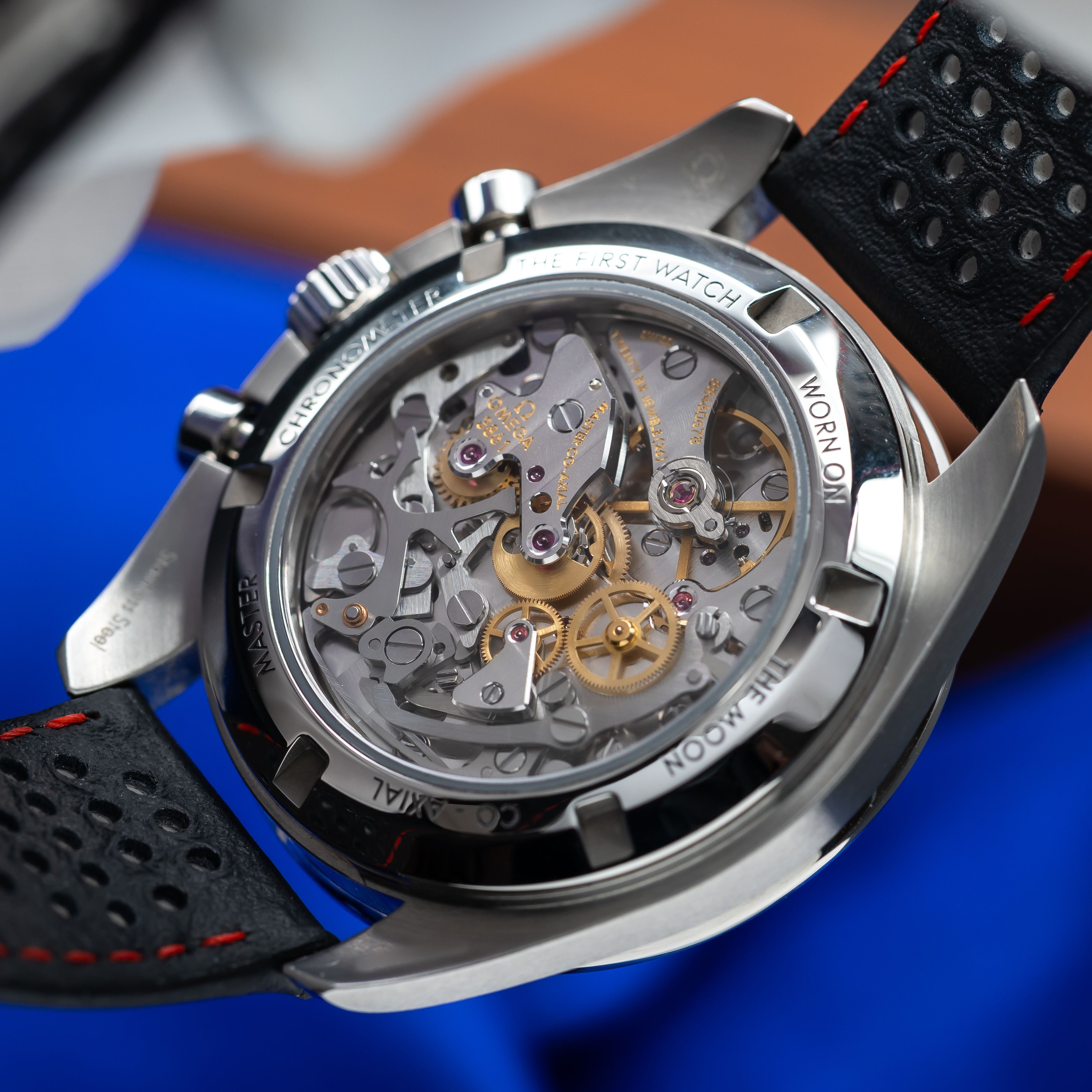 Omega Speedmaster Moonwatch Professional 310.32.42.50.04.002 Thumbnail 4