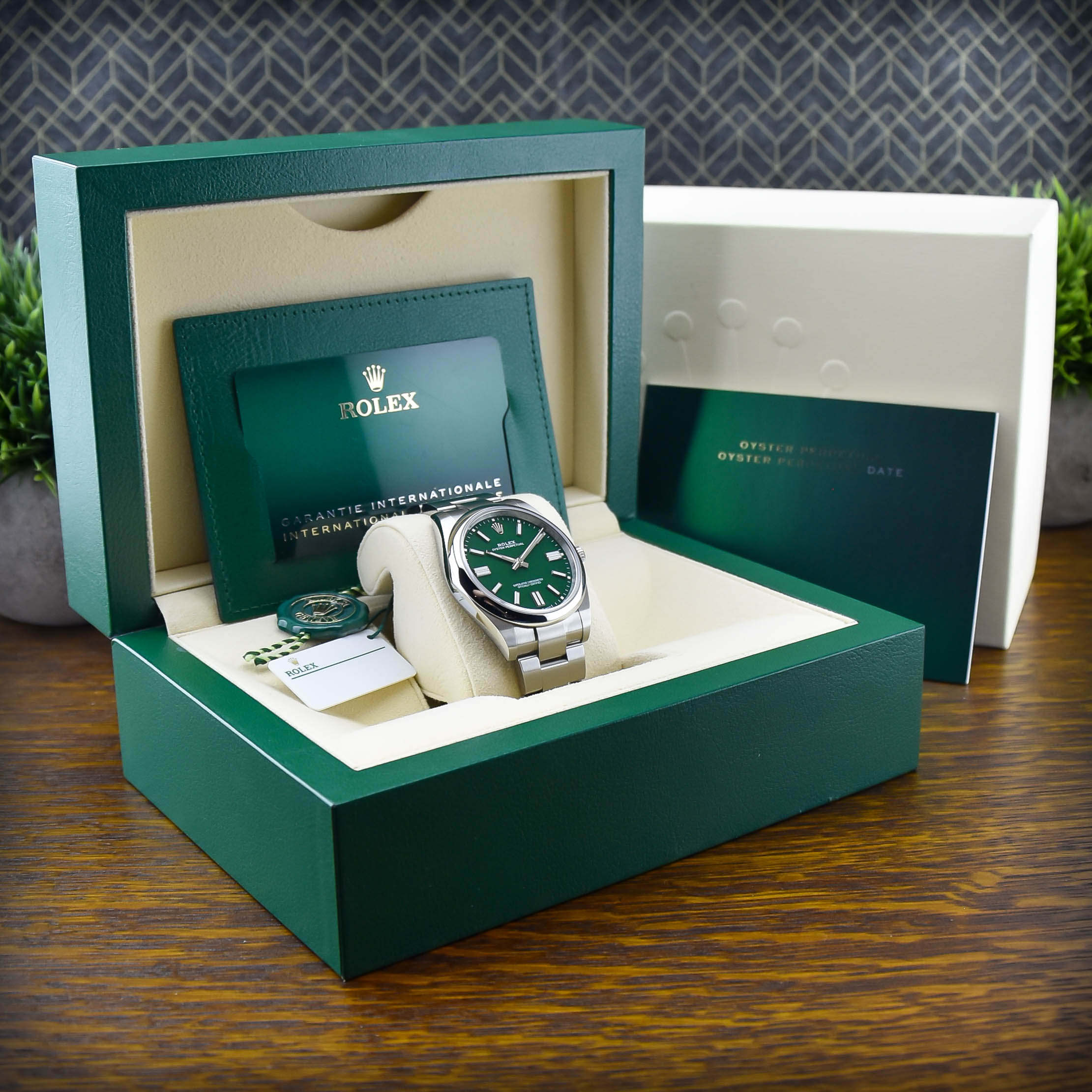 Rolex Oyster Perpetual 124300 Thumbnail 5