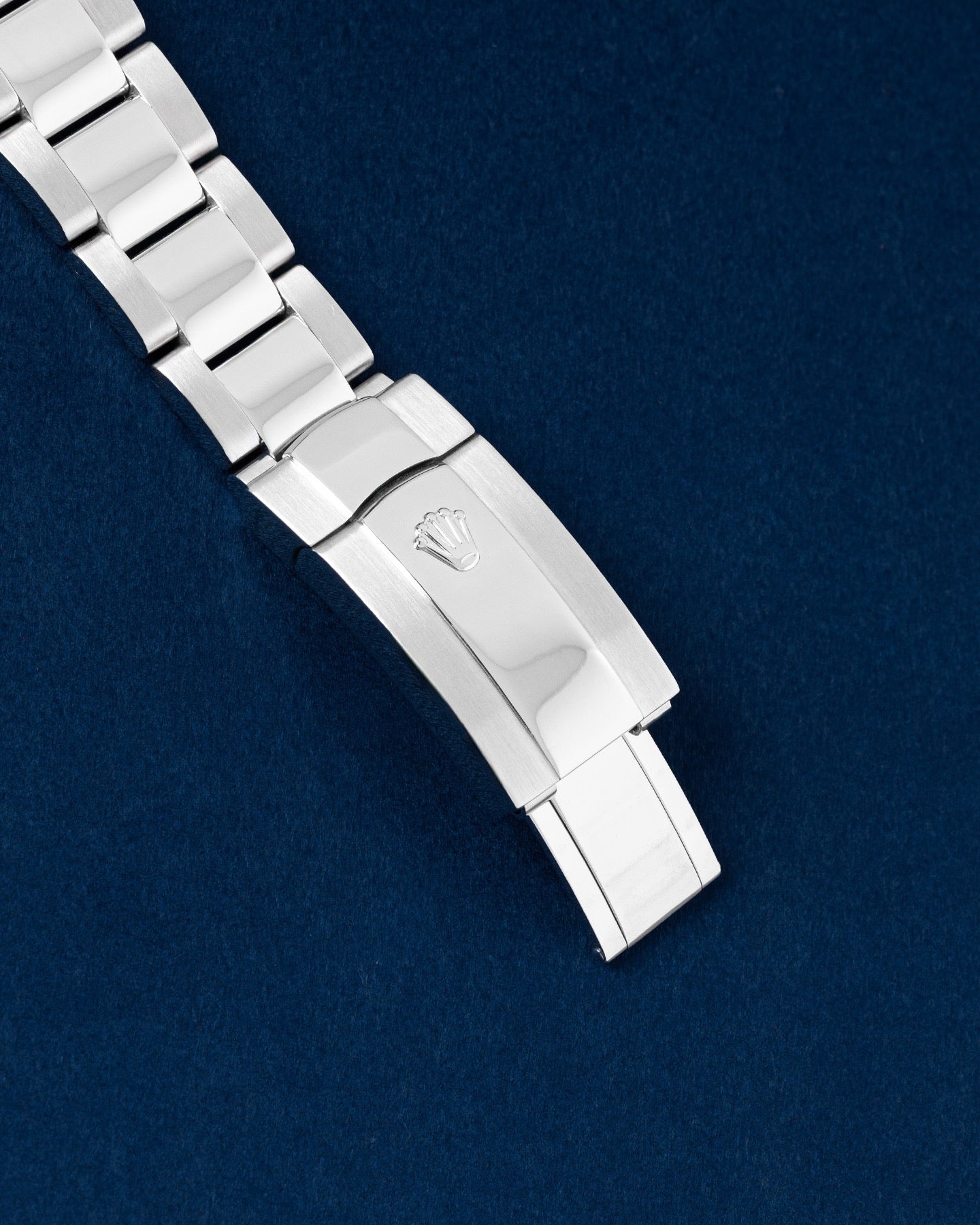 Rolex Oyster Perpetual Date 115234 Thumbnail 3