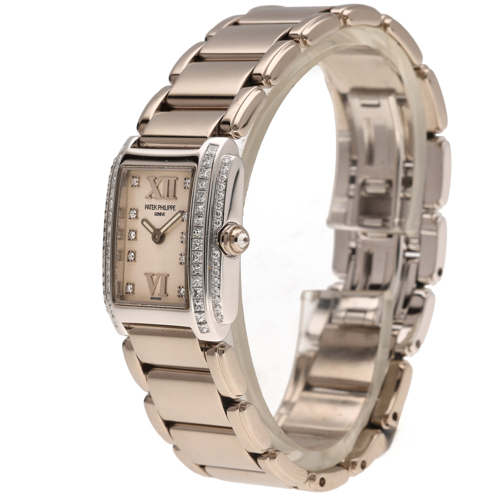 Patek Philippe Twenty-4 4908/200G Thumbnail 2