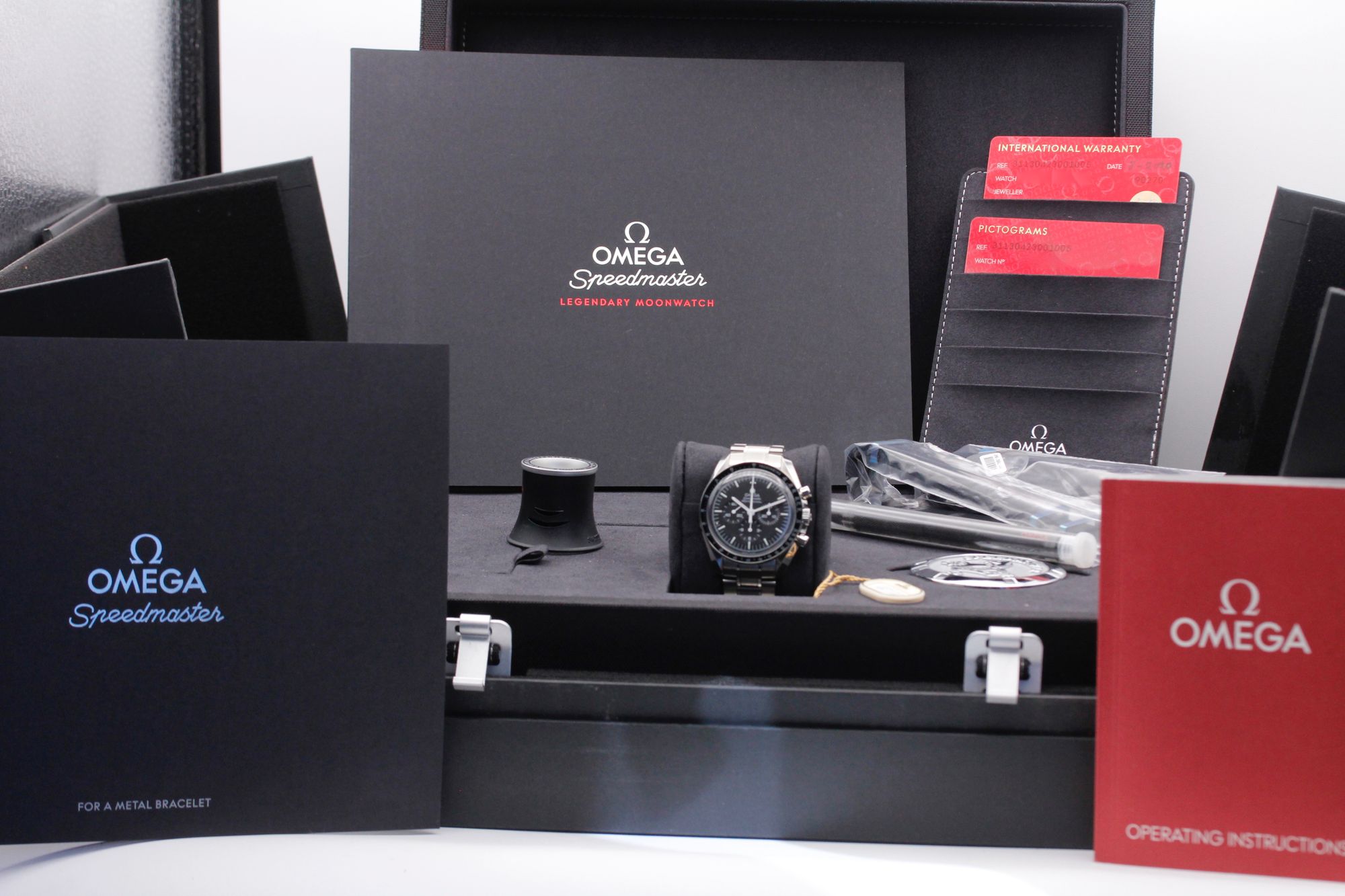 Omega Speedmaster Moonwatch 311.30.42.30.01.005 Thumbnail 5