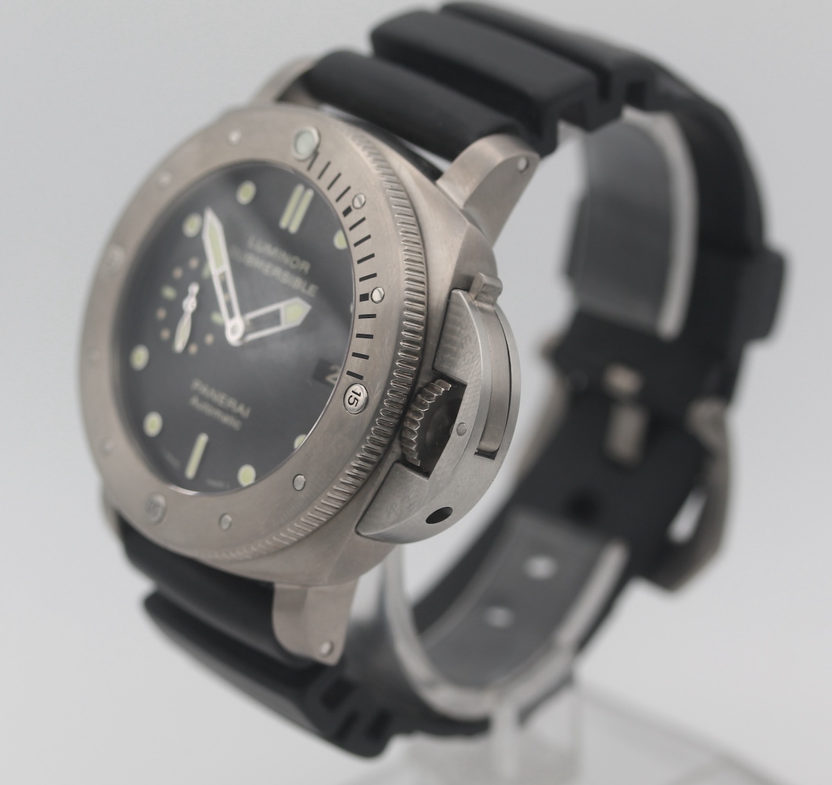 Panerai Luminor Submersible PAM00305 Thumbnail 3