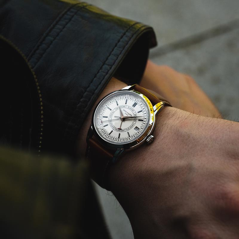 Patek Philippe Complications 5212A-001 Thumbnail 5