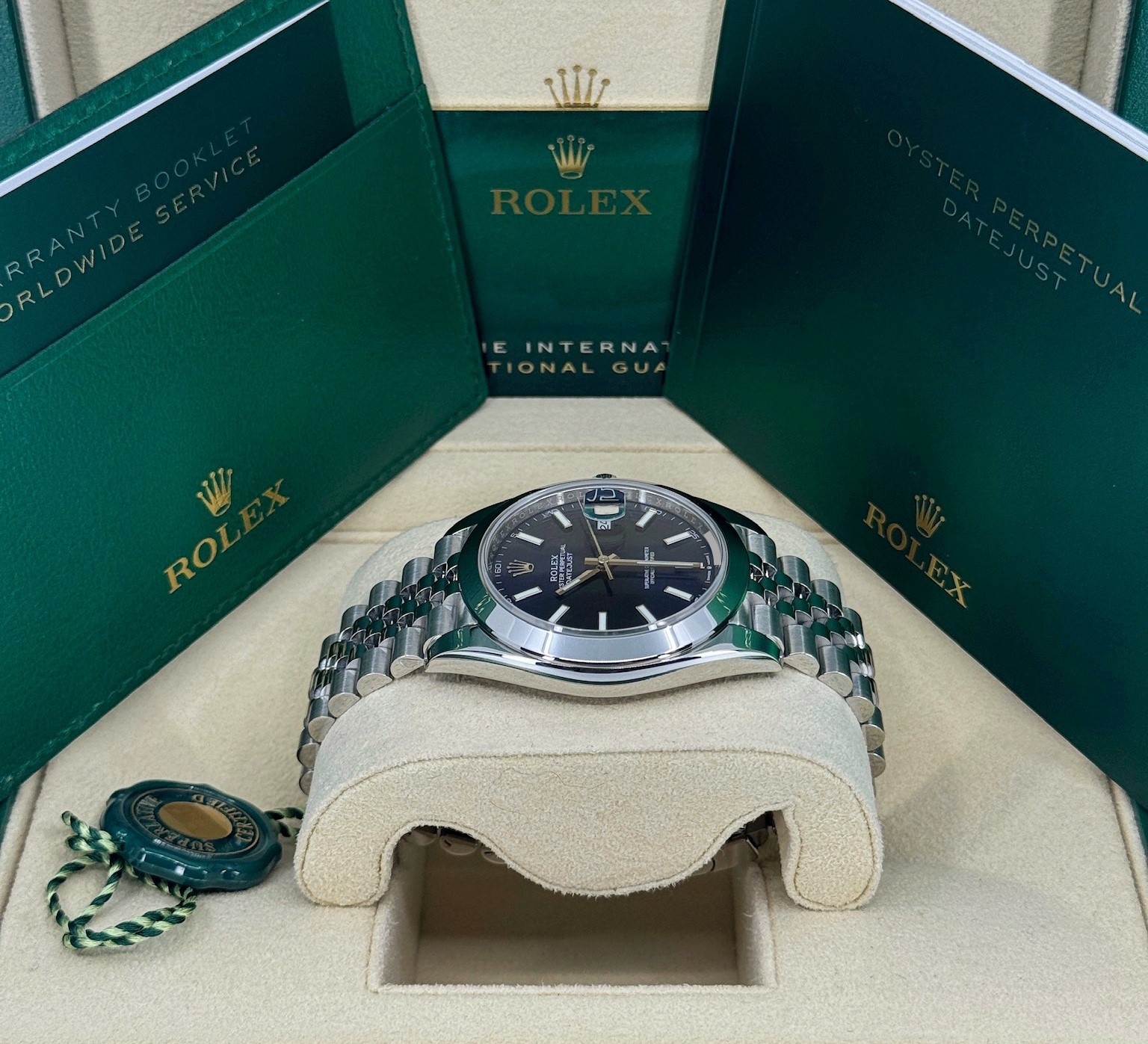 Rolex Datejust 41 126300 Thumbnail 2