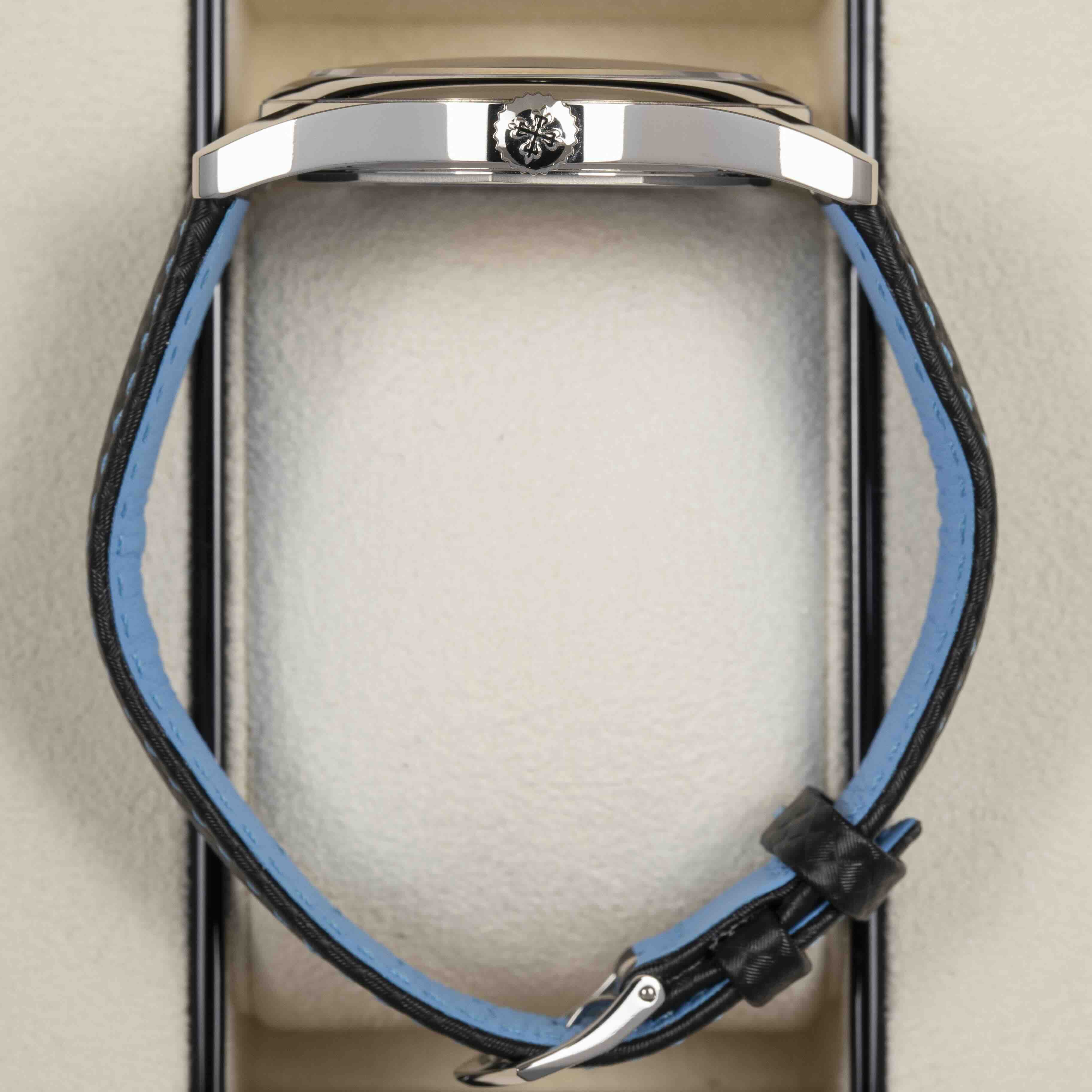 Patek Philippe Calatrava 6007G-011 Thumbnail 2