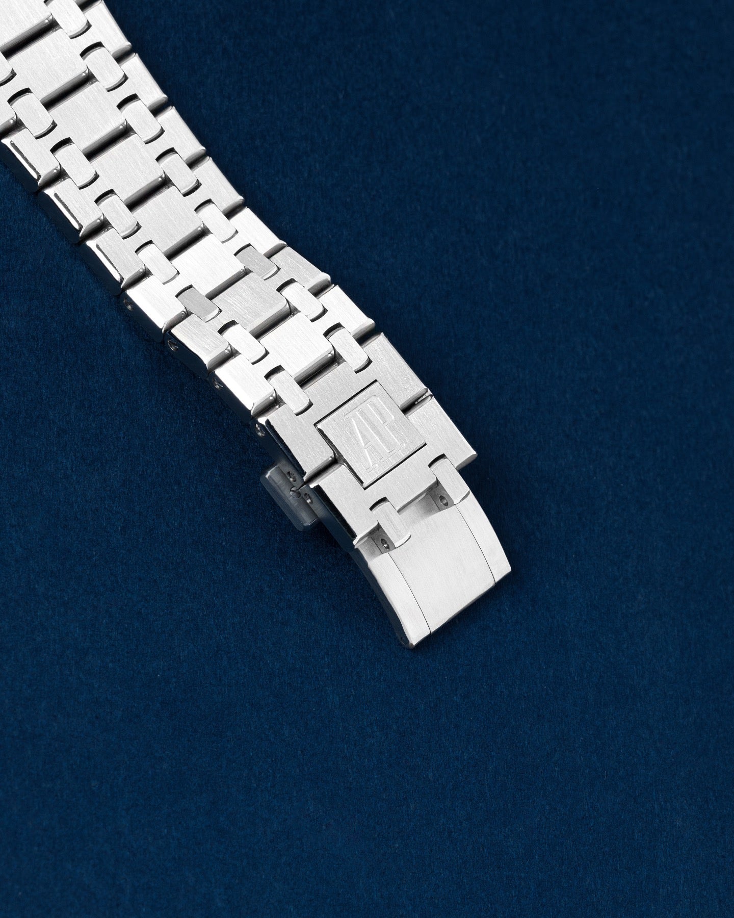 Audemars Piguet Royal Oak 15400ST.OO.1220ST.03 Thumbnail 3