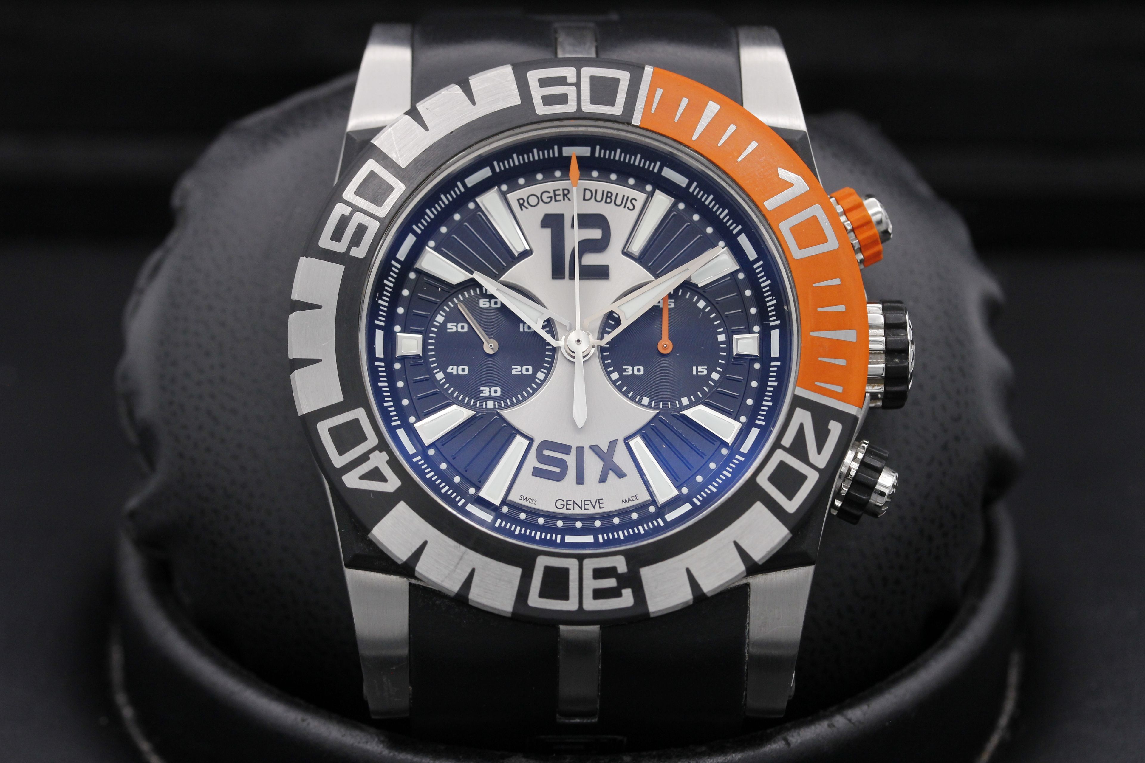 Roger Dubuis Easy Diver RDDBSE0254 Thumbnail 1