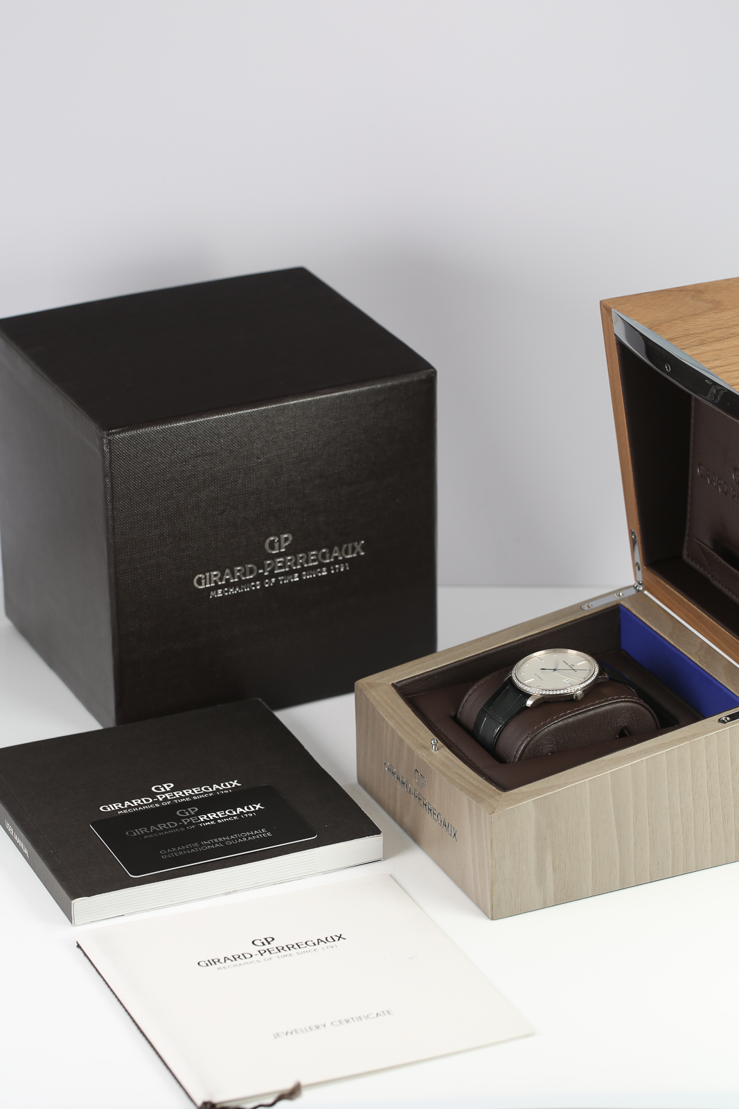 Girard Perregaux Classique Elegance 49525D52A1A1-BK6A Thumbnail 7
