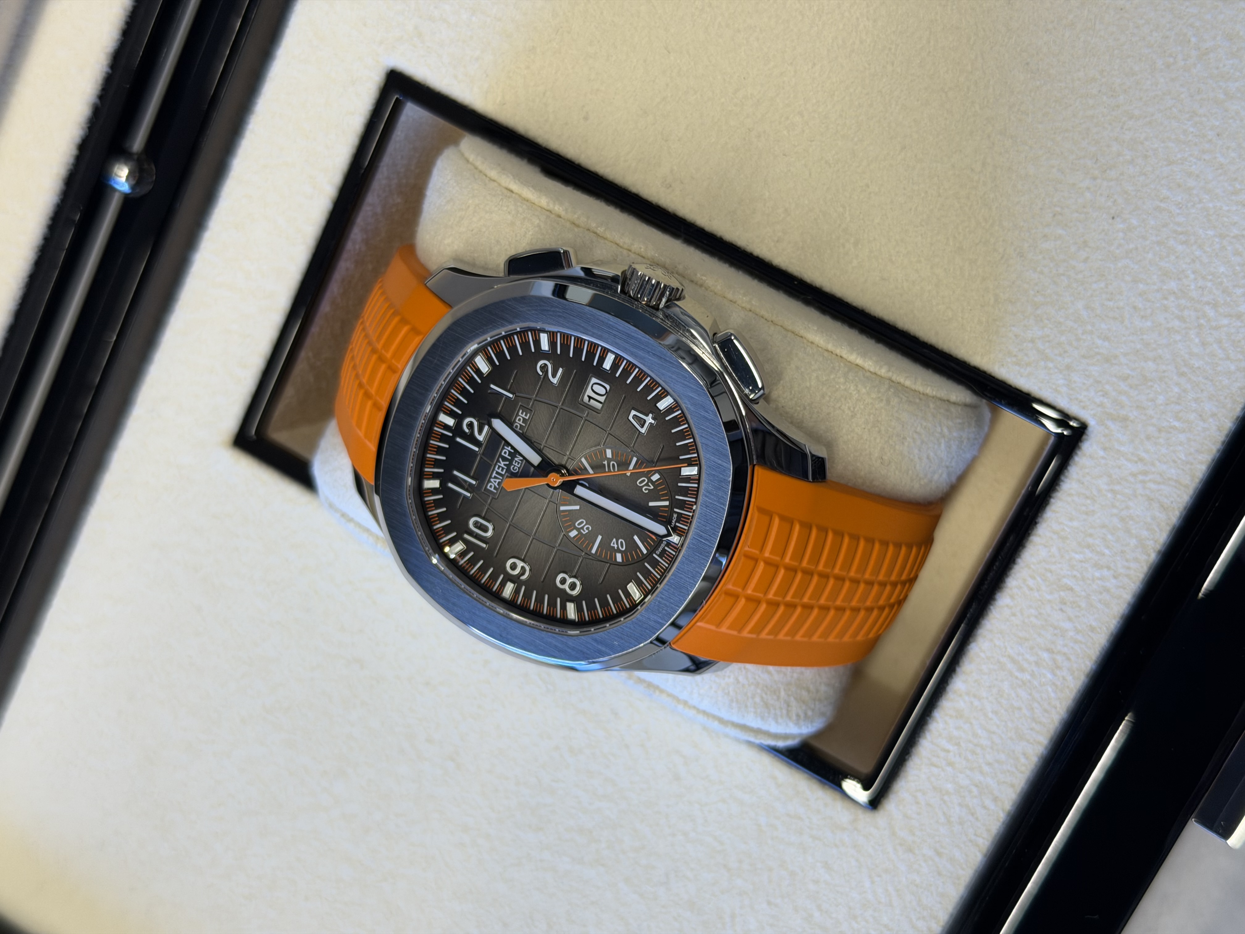 Patek Philippe Aquanaut 5968A-001 Thumbnail 2