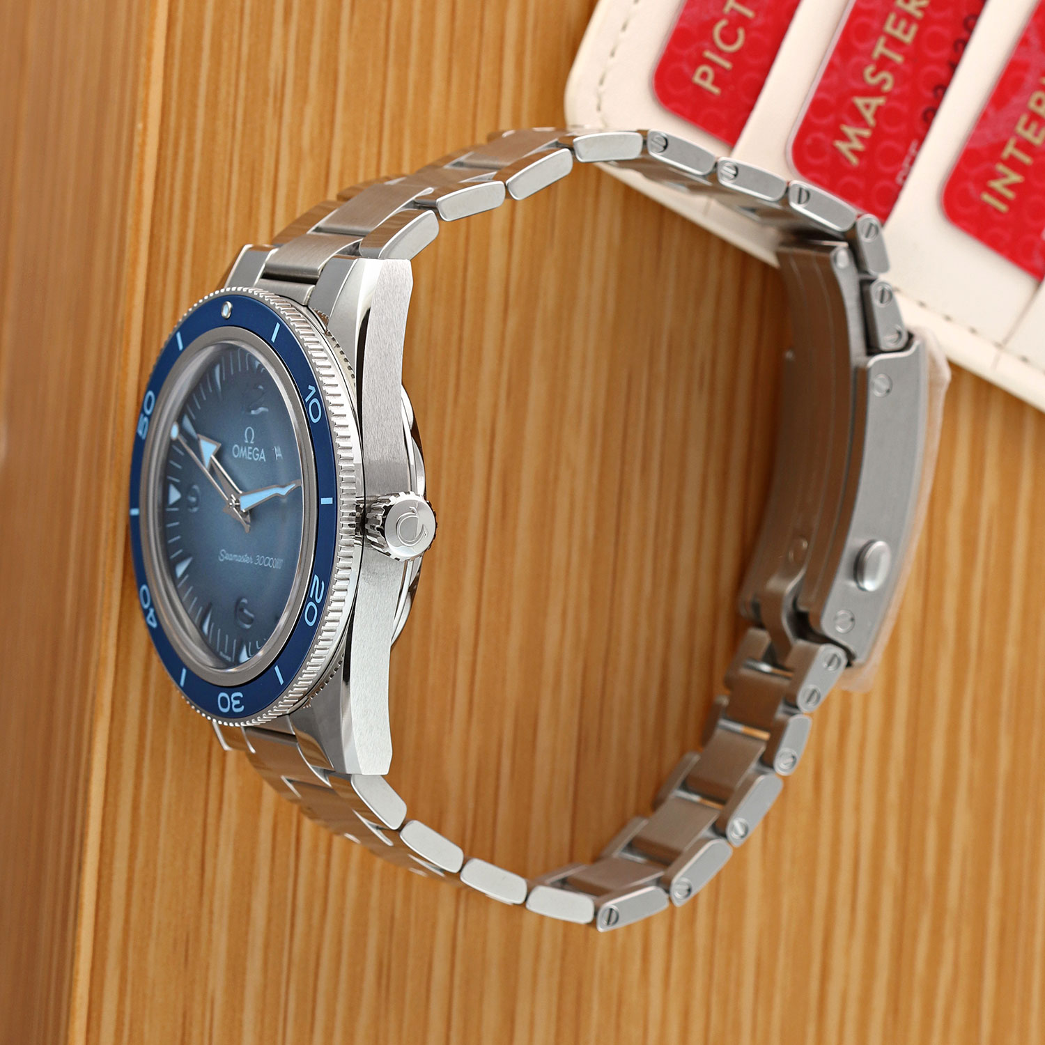 Omega Seamaster 300 234.30.41.21.03.002 Thumbnail 3