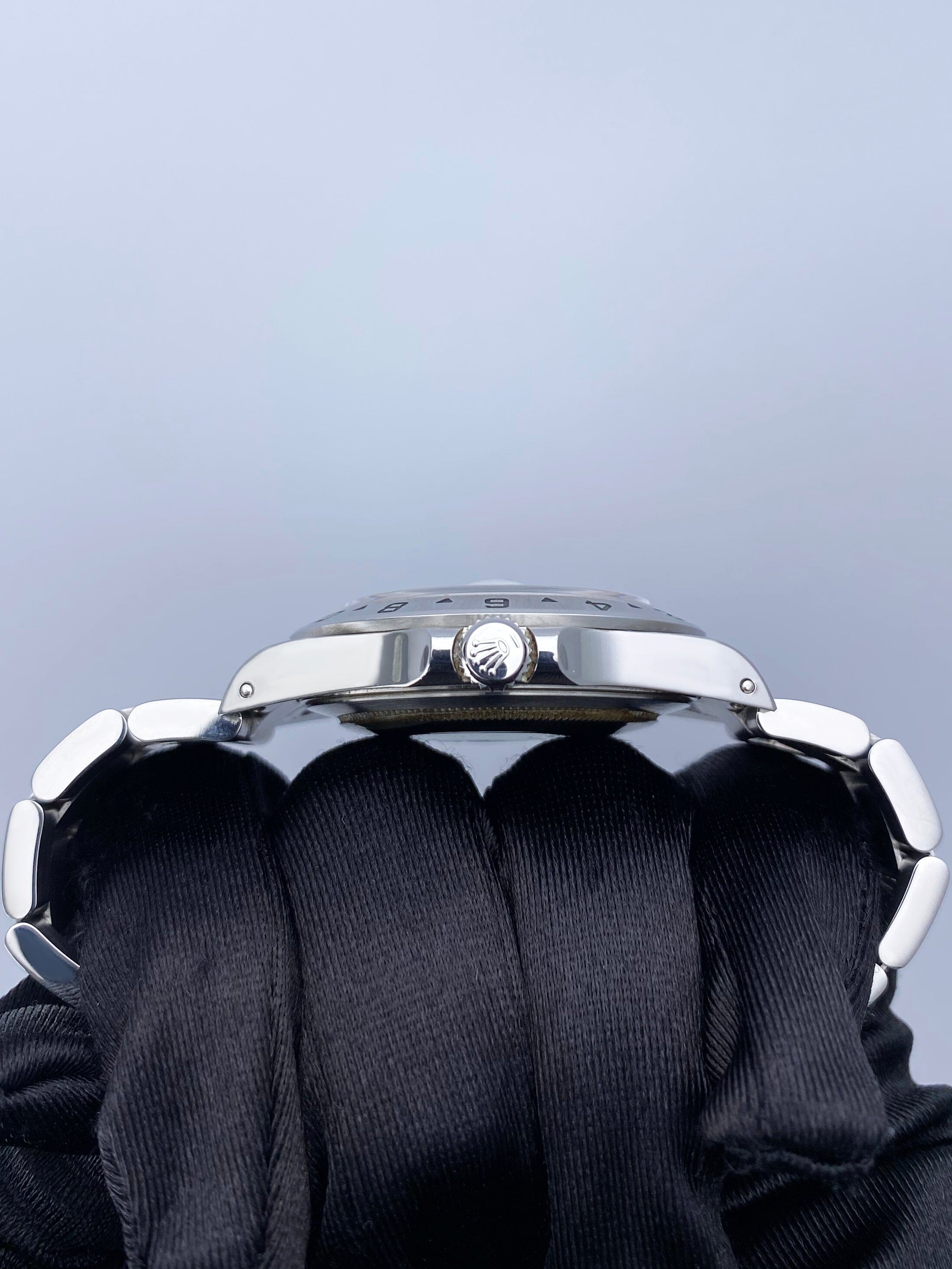 Rolex Explorer II 16570 Thumbnail 7