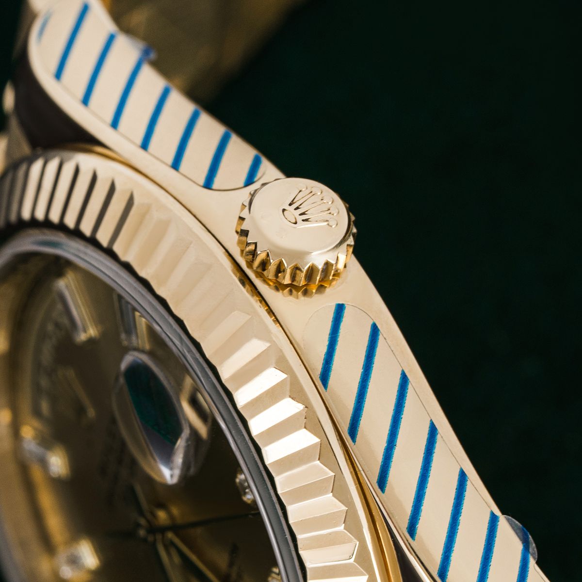 Rolex Day-Date II 218238 Thumbnail 2