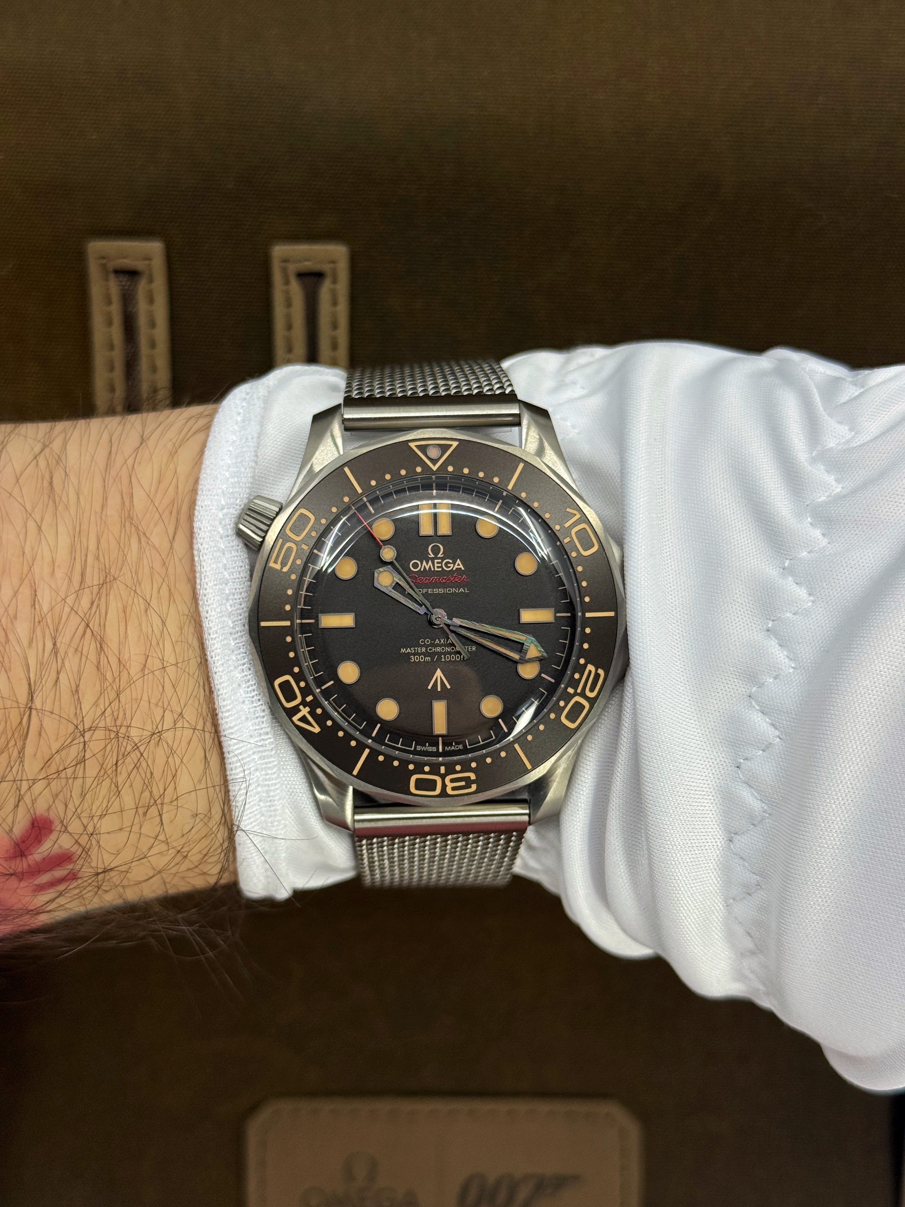 Omega Seamaster Diver 300m - James Bond Edition 210.90.42.20.01.001 Thumbnail 5