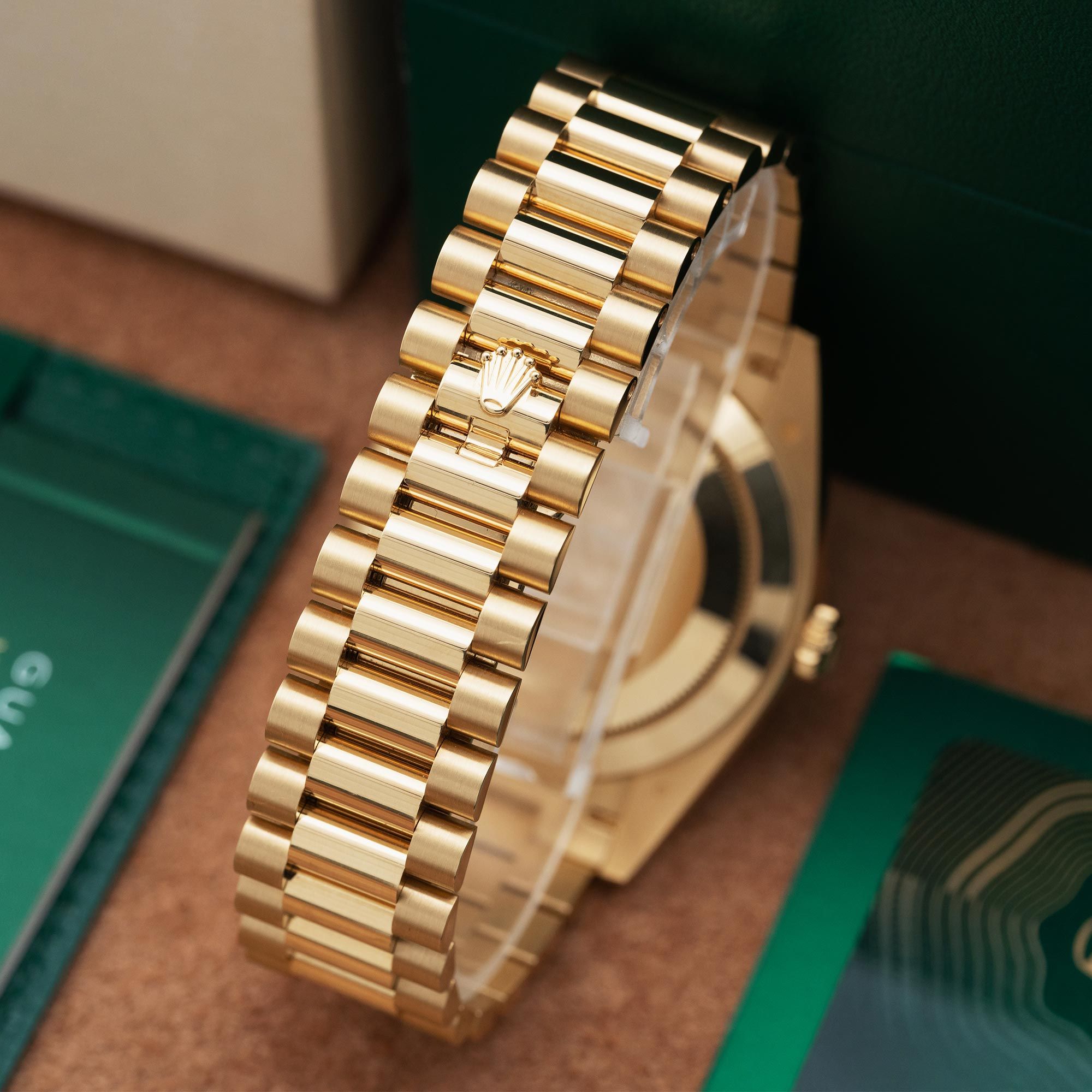 Rolex Day-Date 40 228238 Thumbnail 3