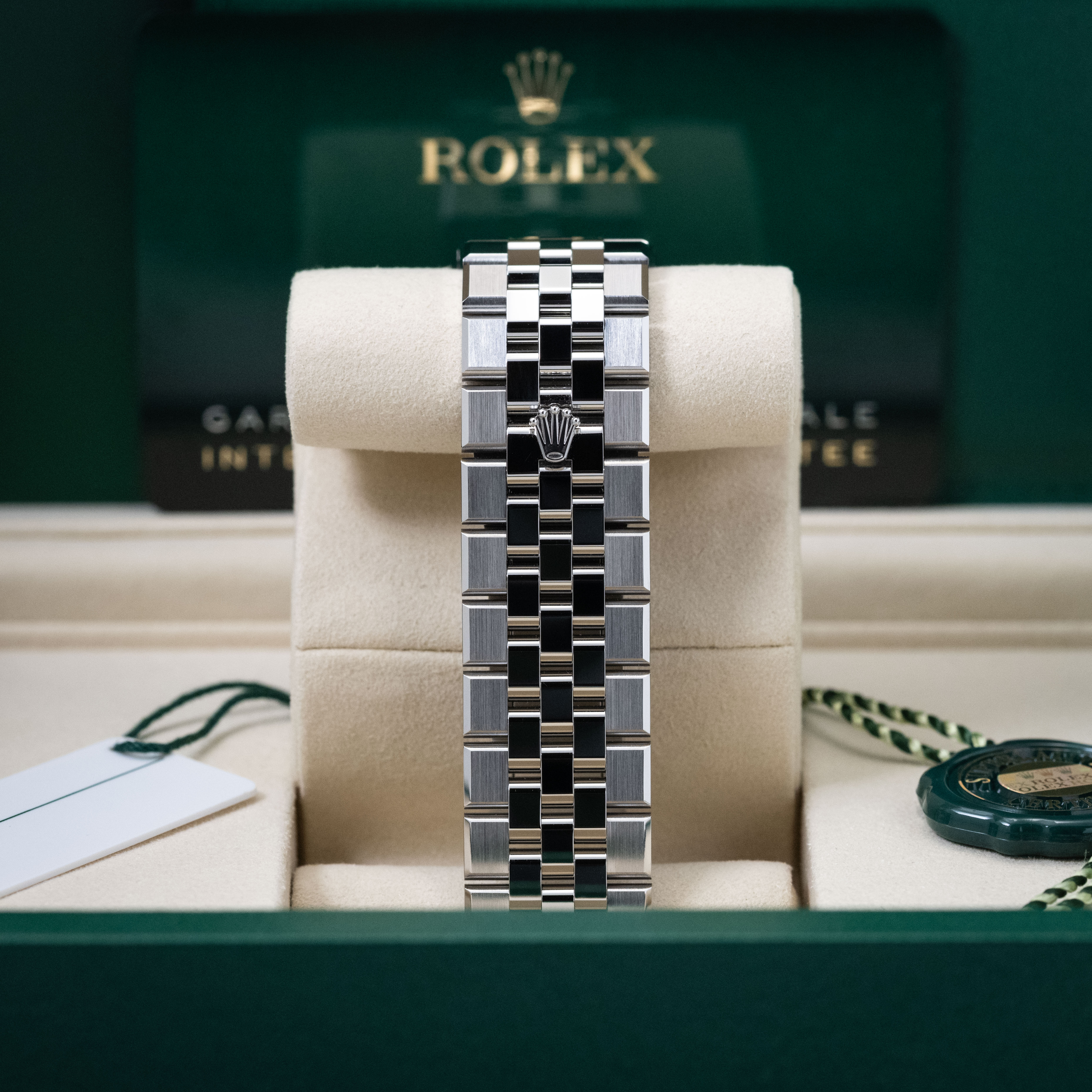 Rolex Land-Dweller 40 127334 Thumbnail 5