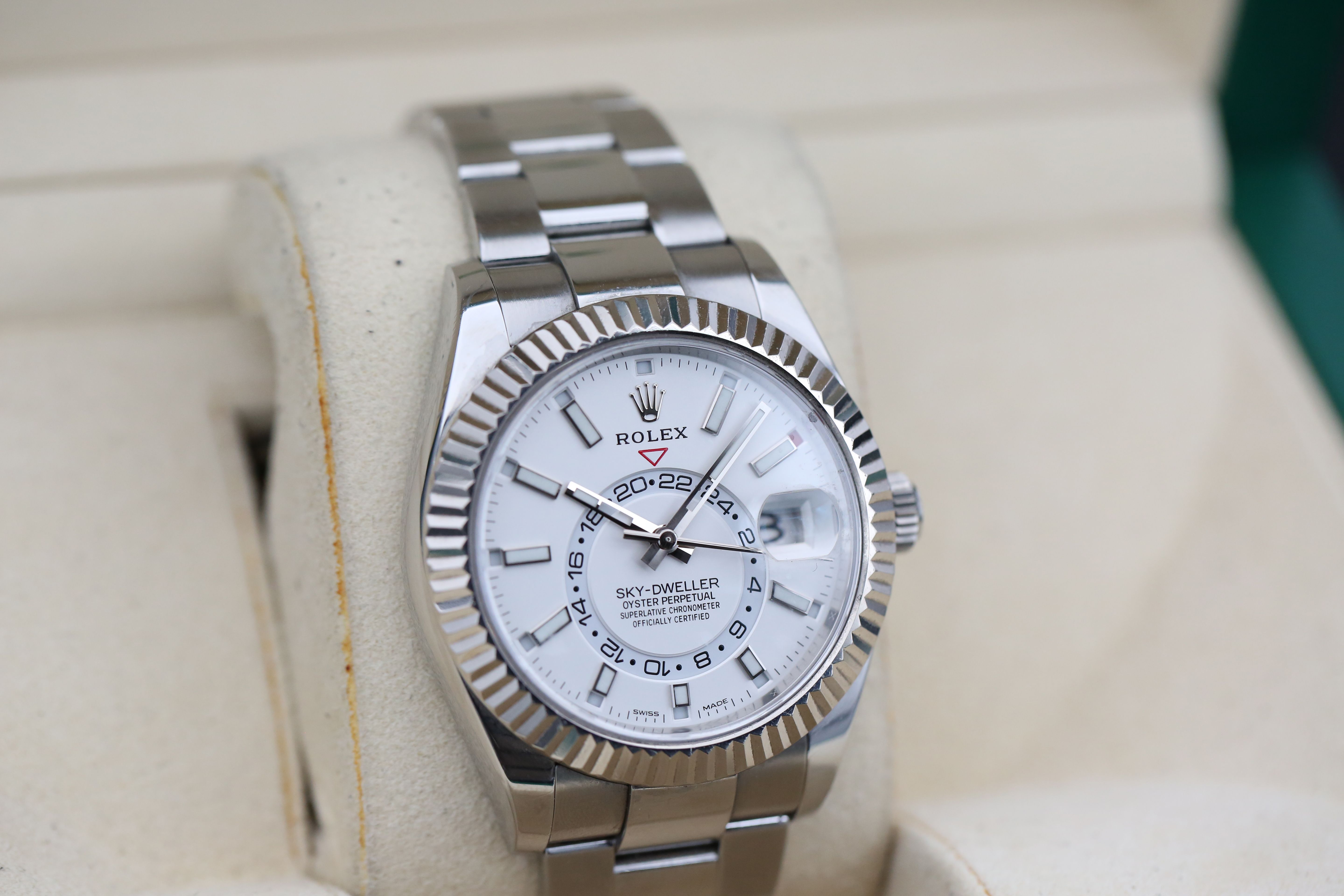 Rolex Sky-Dweller 326934 Thumbnail 2