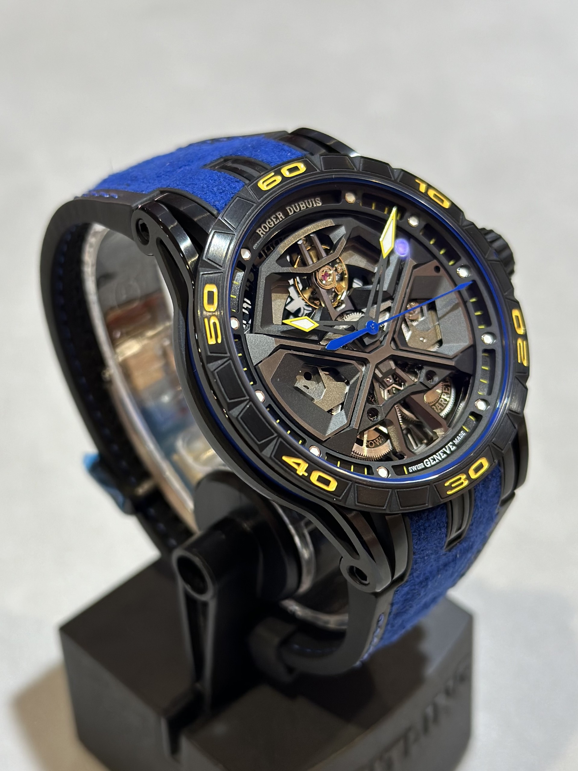 Roger Dubuis Excalibur DBEX0897 Thumbnail 2