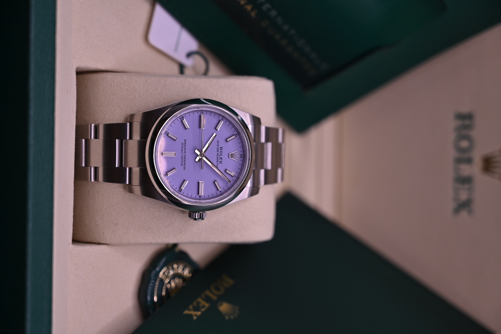 Rolex Oyster Perpetual 124200 Thumbnail 2