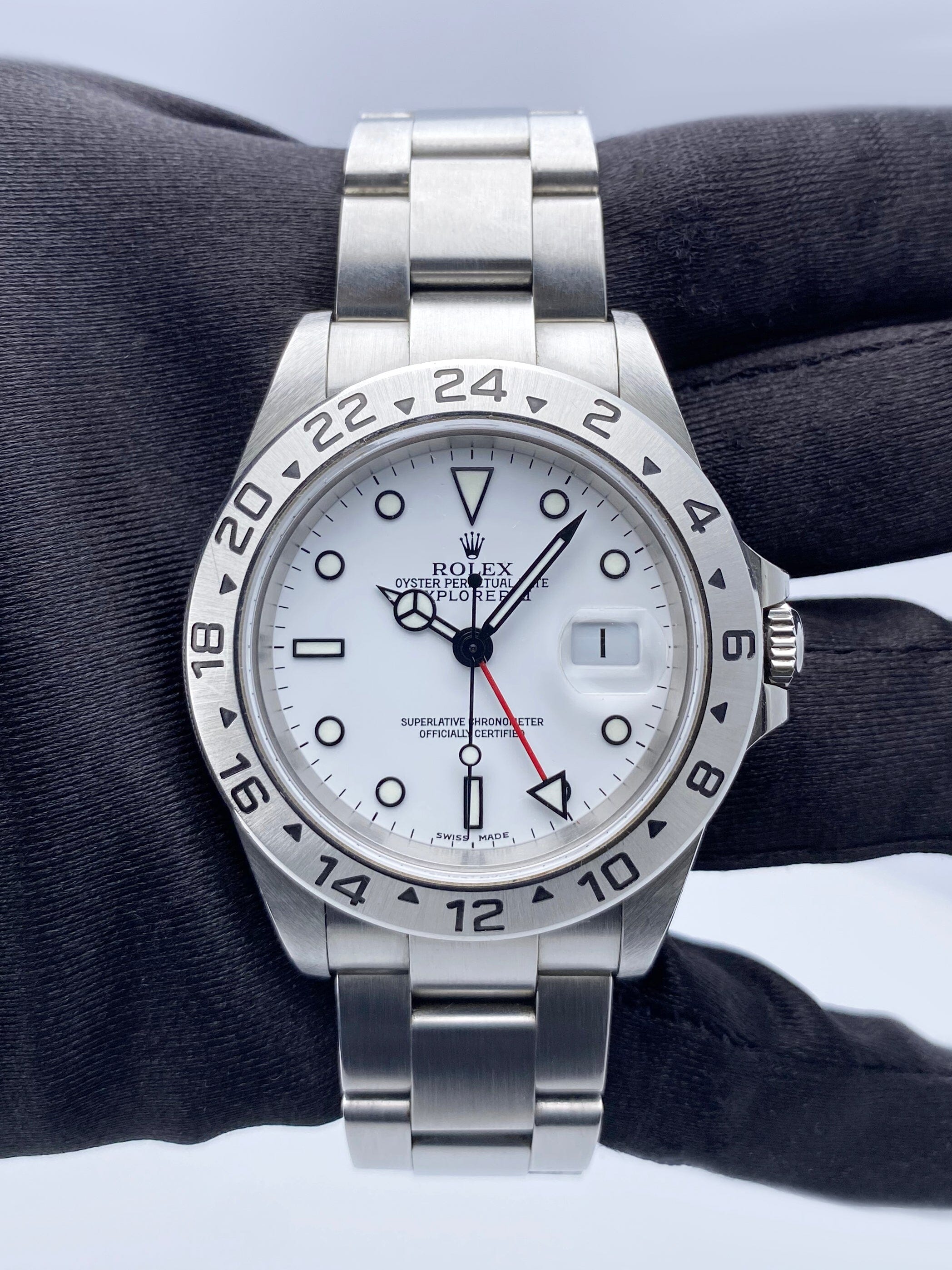 Rolex Explorer II 16570 Thumbnail 3