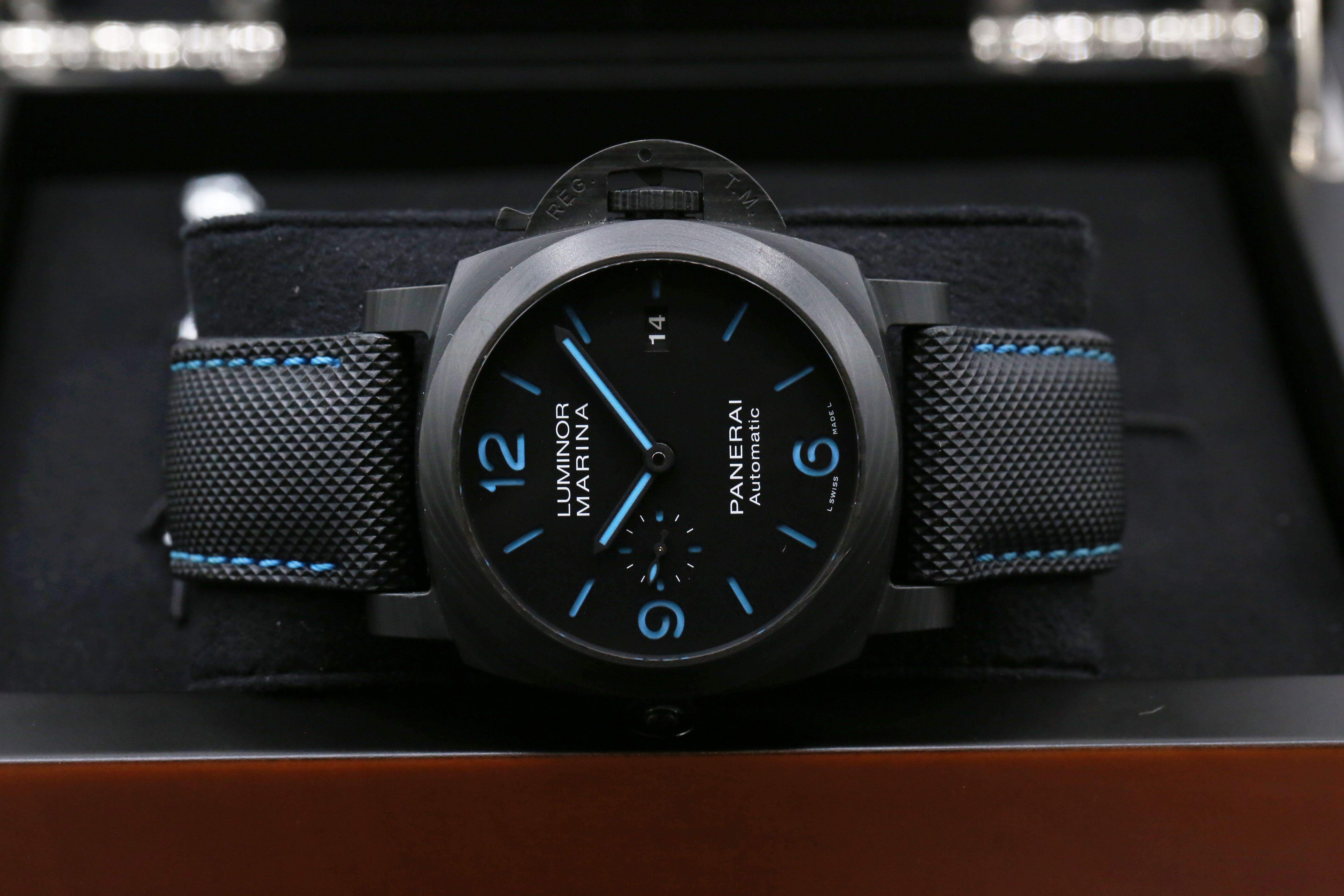Panerai Luminor Marina Carbotech PAM01661 Thumbnail 5