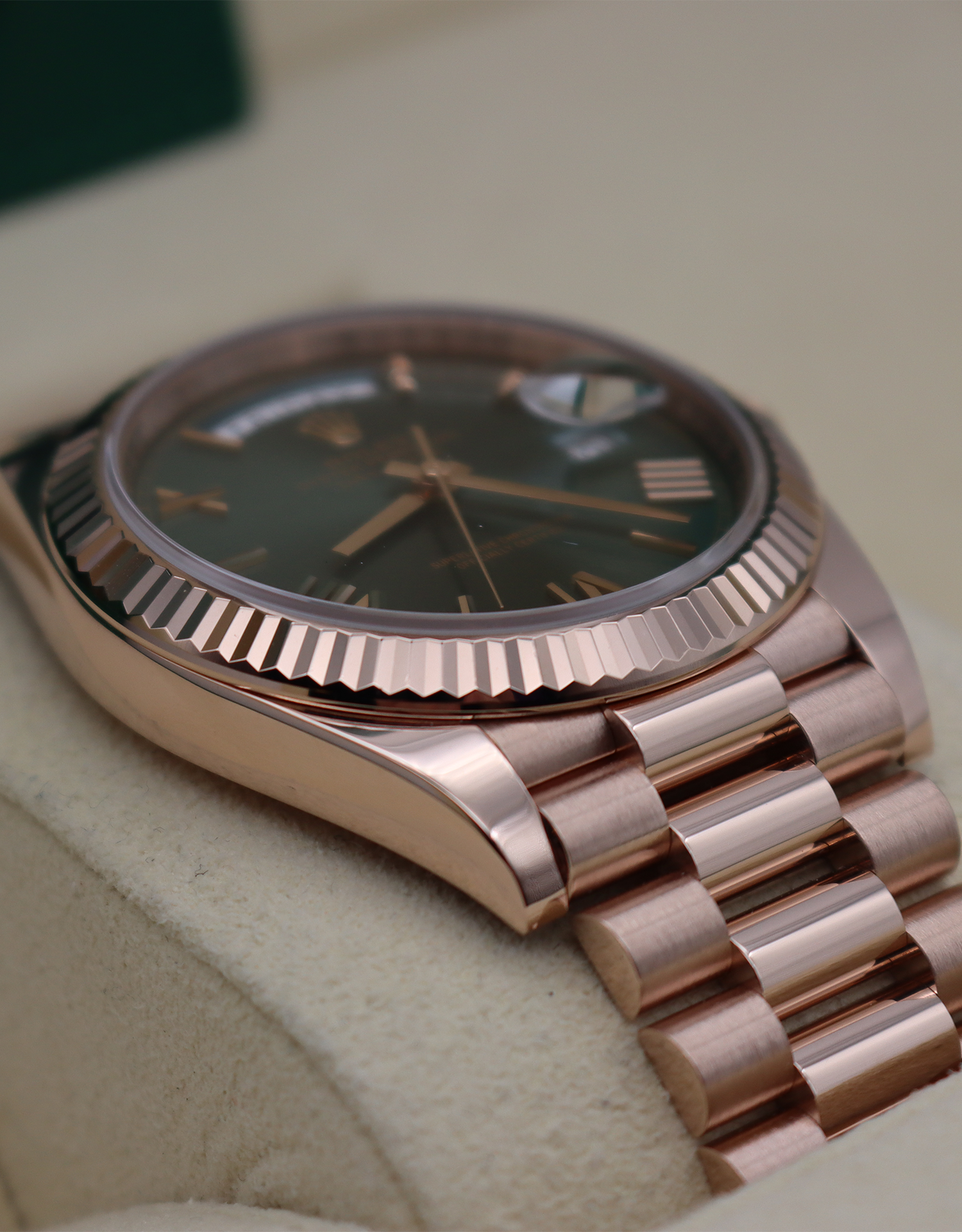 Rolex Day-Date 40 228235 Thumbnail 4